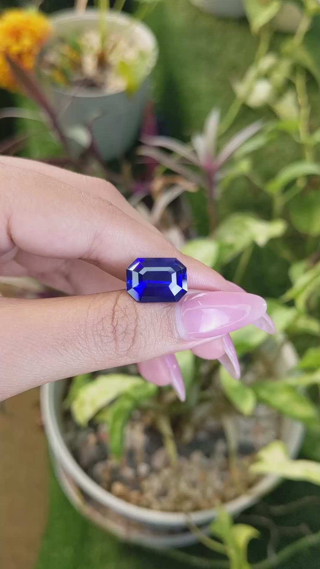 10.51 Ct. Blue Sapphire from Ceylon (Sri Lanka) Size Video