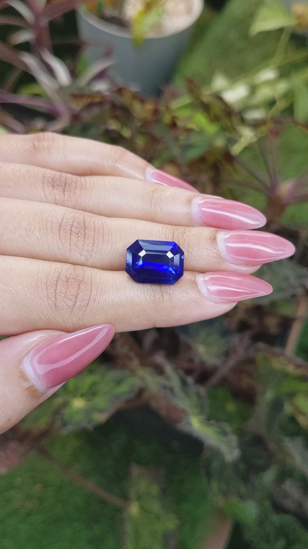10.51 Ct. Blue Sapphire from Ceylon (Sri Lanka) Size Video