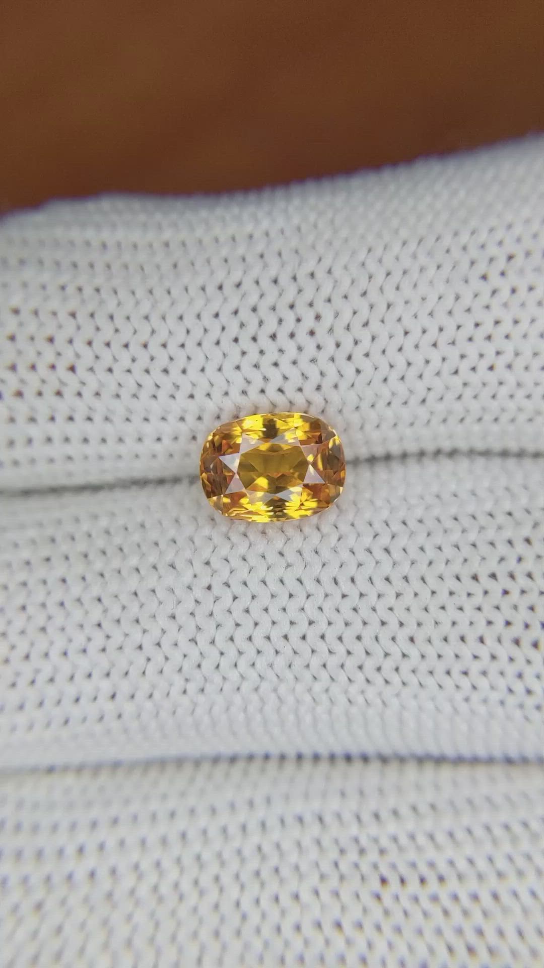 2.05 Ct. Yellowish Orange Sapphire from Ceylon (Sri Lanka) Size Video
