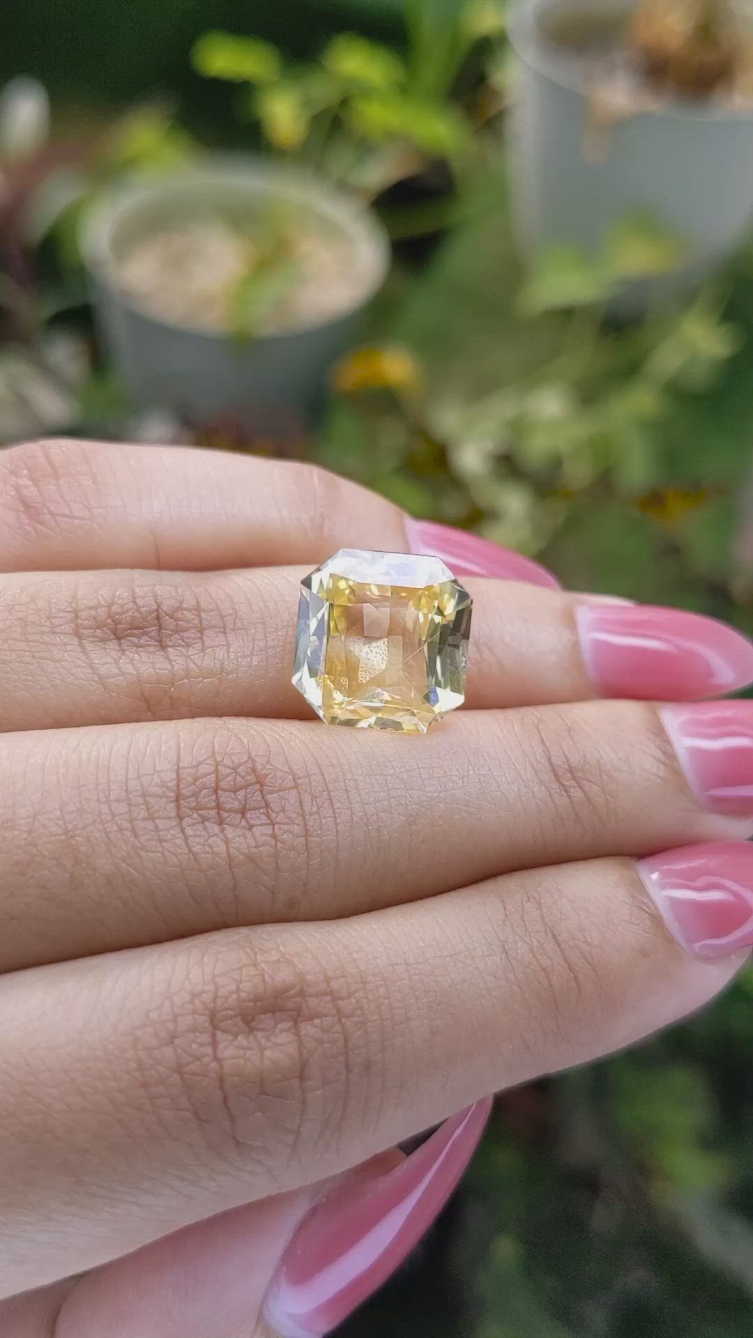 12.56 Ct. Yellow Sapphire from Ceylon (Sri Lanka) Size Video