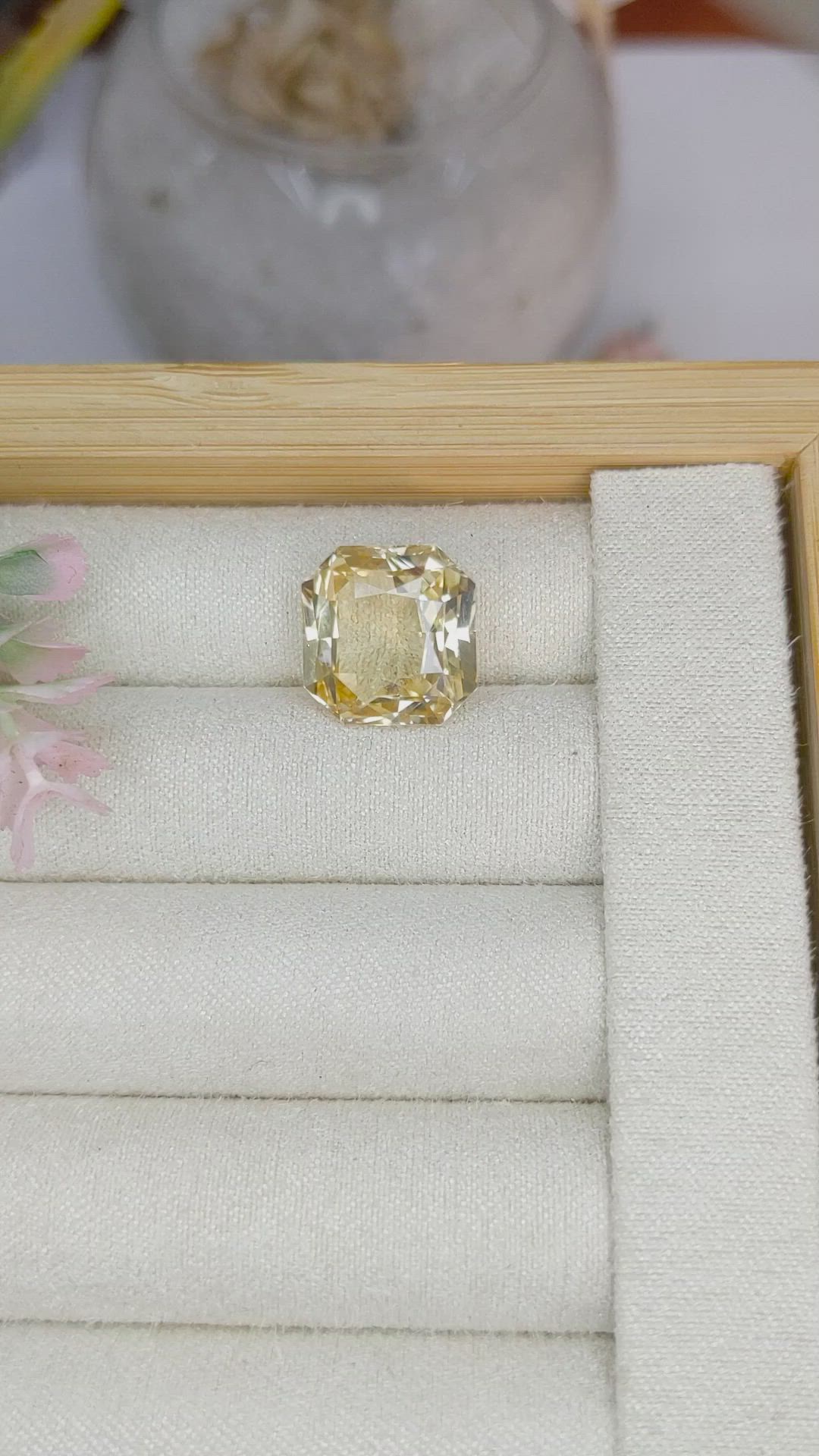 12.56 Ct. Yellow Sapphire from Ceylon (Sri Lanka) Size Video