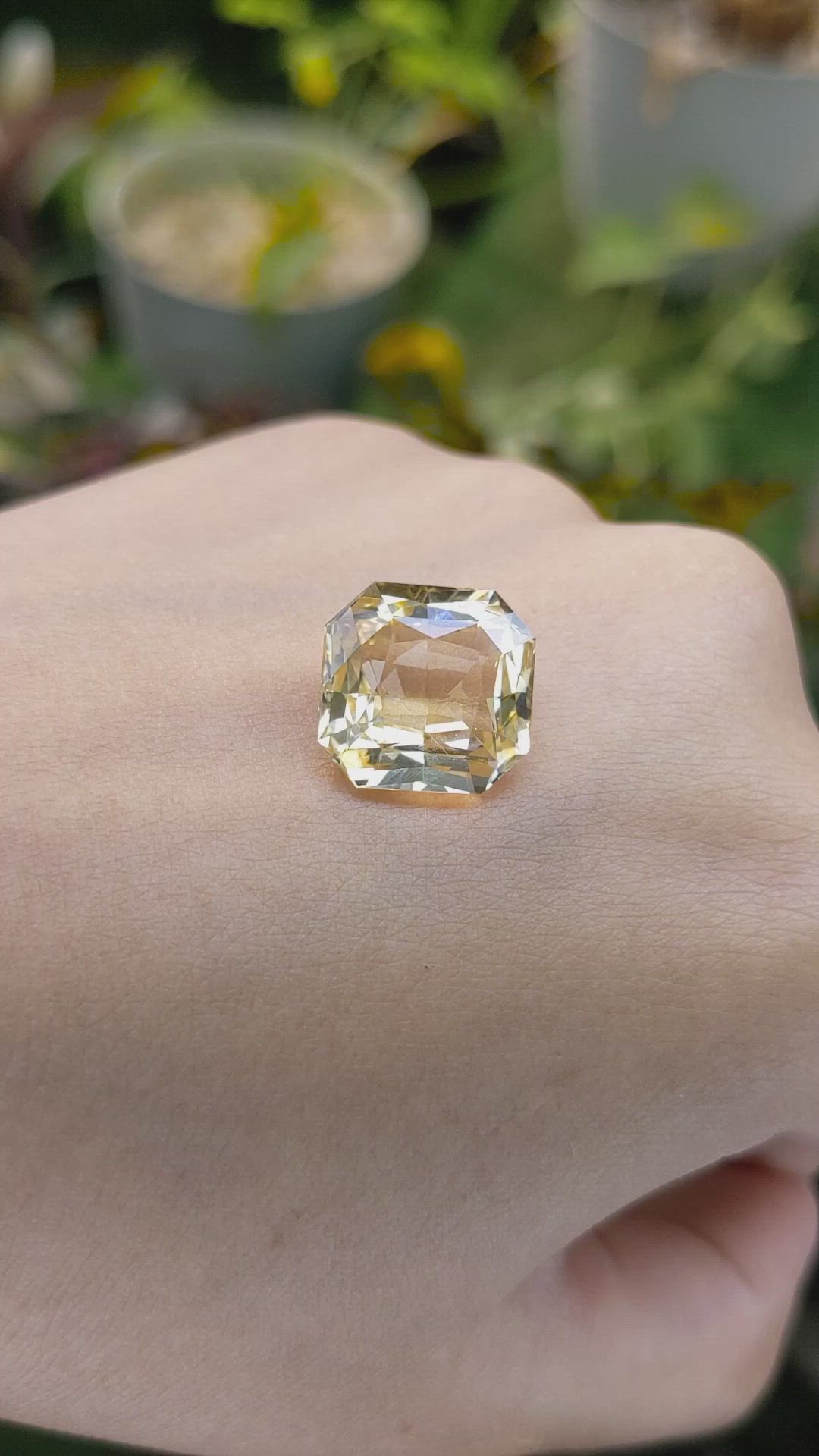 12.56 Ct. Yellow Sapphire from Ceylon (Sri Lanka) Size Video