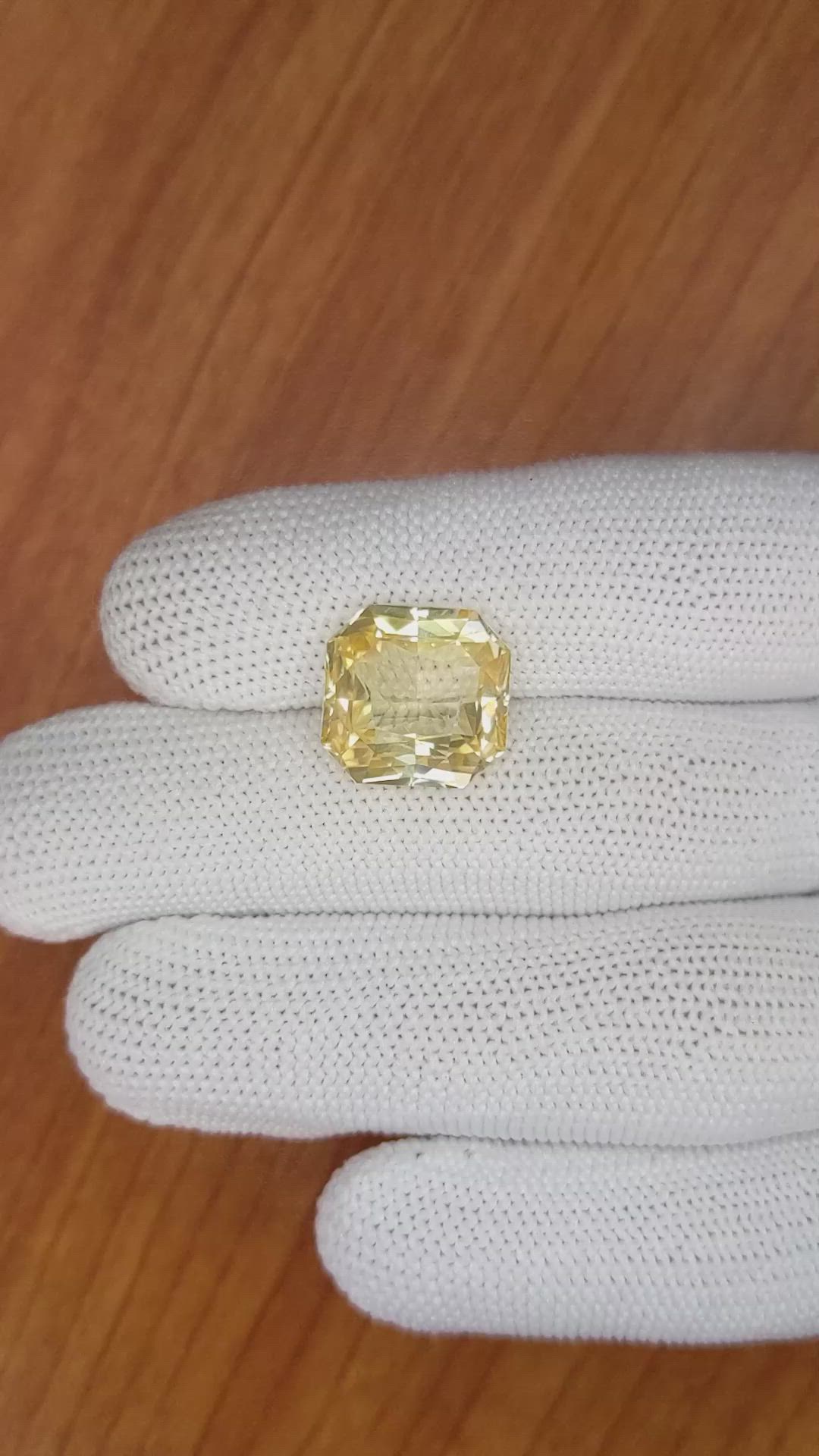 12.56 Ct. Yellow Sapphire from Ceylon (Sri Lanka) Size Video