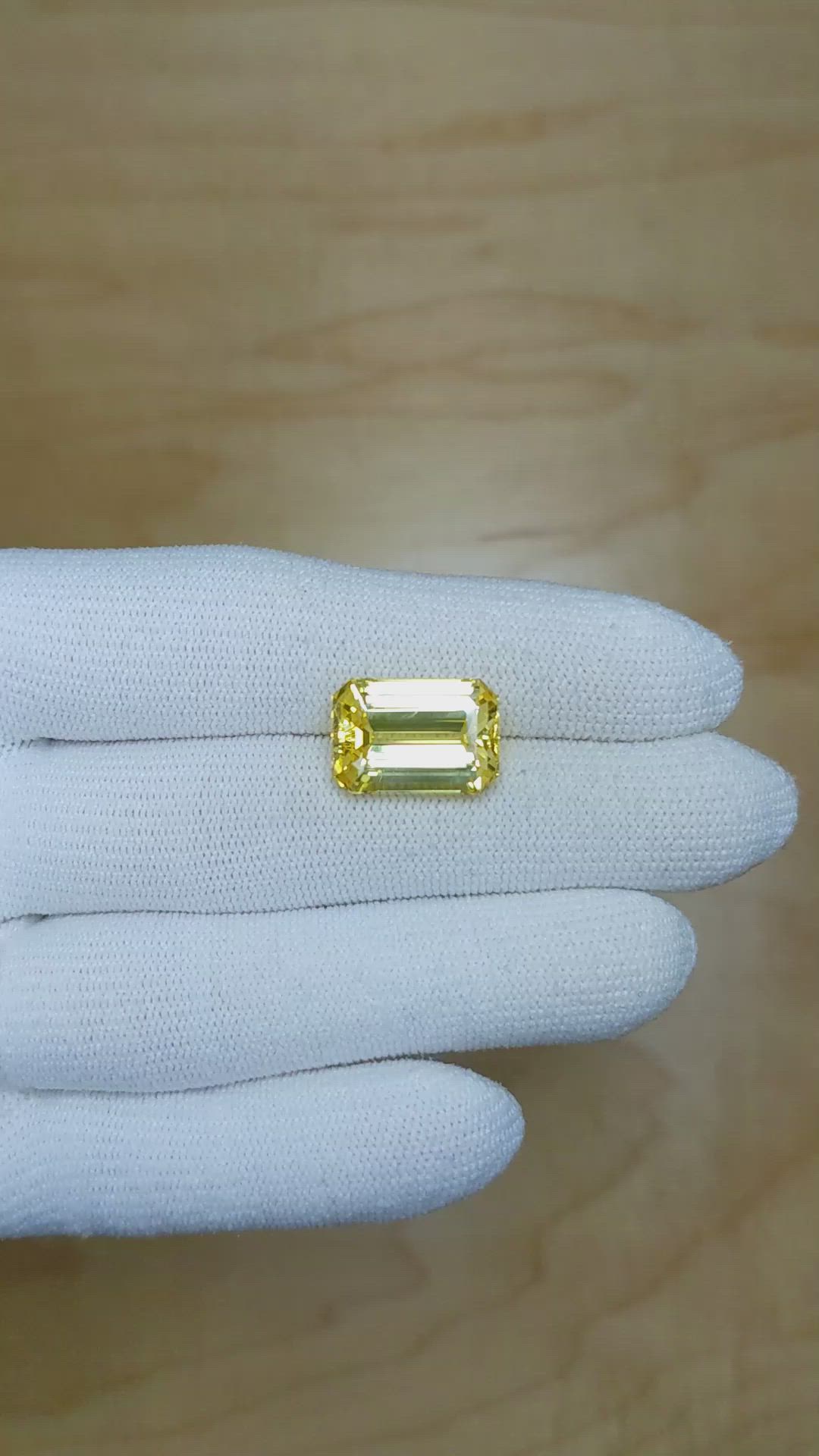 12.43 Ct. Yellow Sapphire from Ceylon (Sri Lanka) Size Video