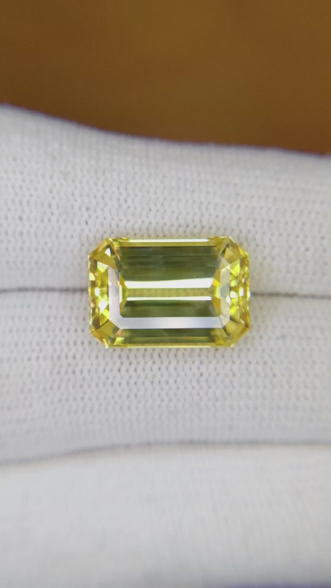 12.43 Ct. Yellow Sapphire from Ceylon (Sri Lanka) Size Video