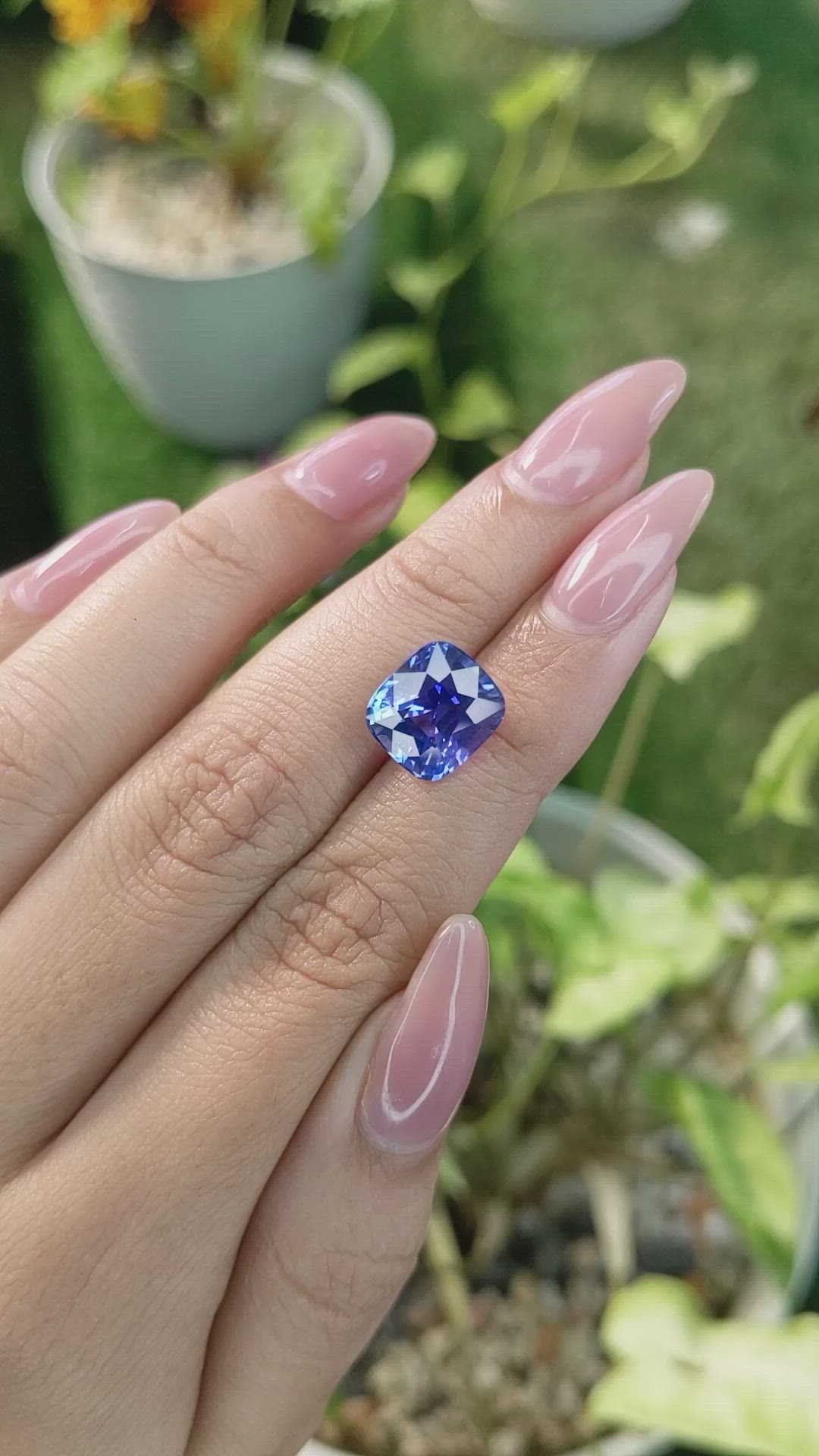 7.35 Ct. Blue Sapphire from Ceylon (Sri Lanka) Size Video