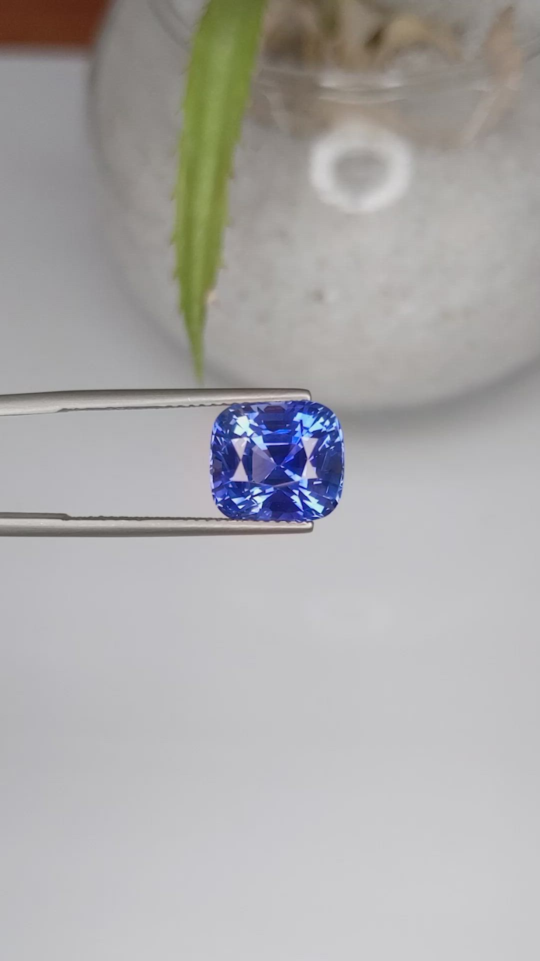 7.35 Ct. Blue Sapphire from Ceylon (Sri Lanka) Size Video