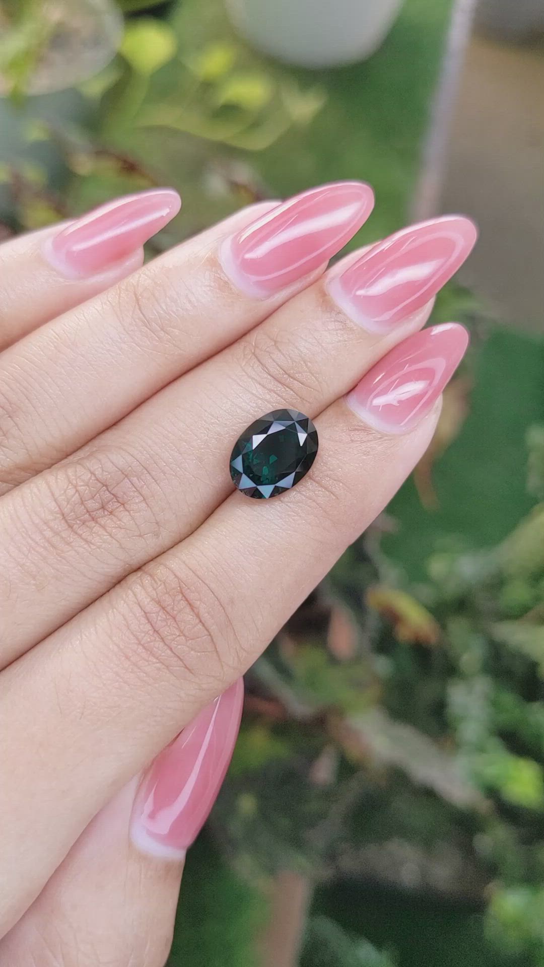 4.83 Ct. Green Sapphire from Ceylon (Sri Lanka) Size Video