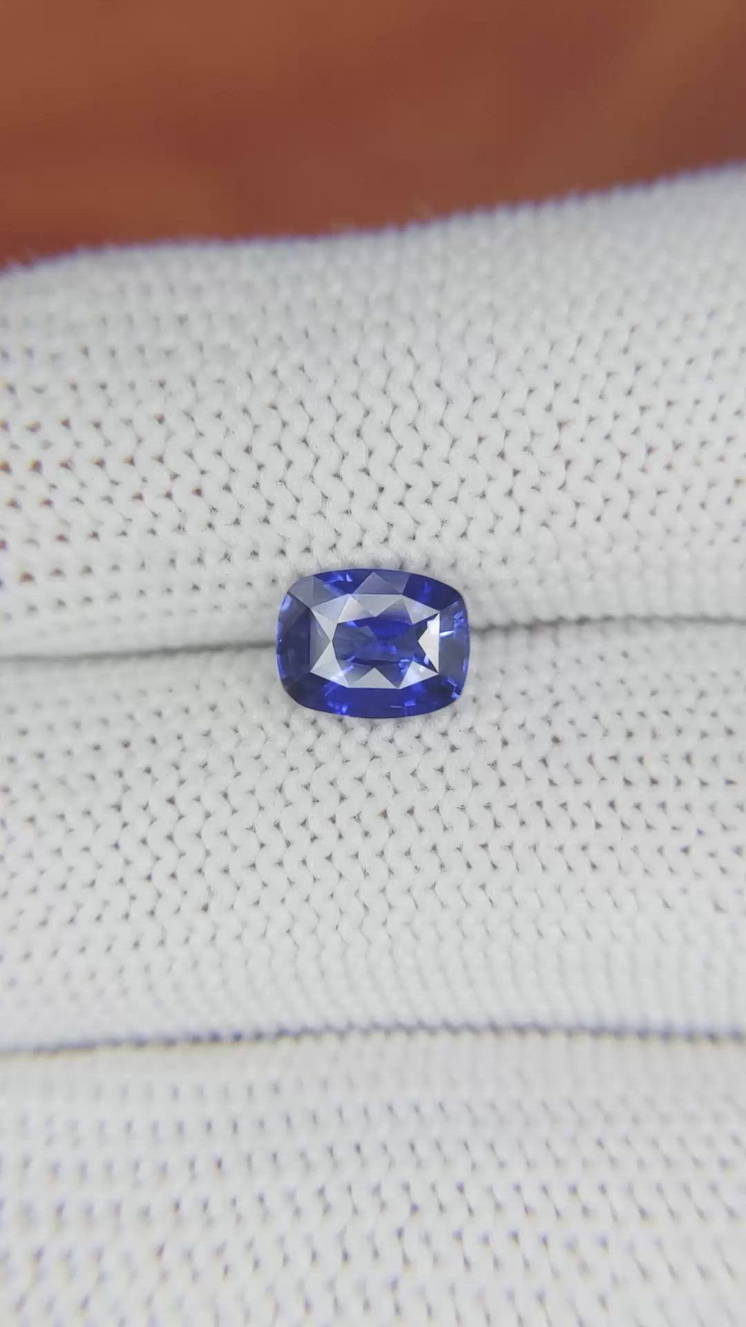 1.58 Ct. Blue Sapphire from Ceylon (Sri Lanka) Size Video