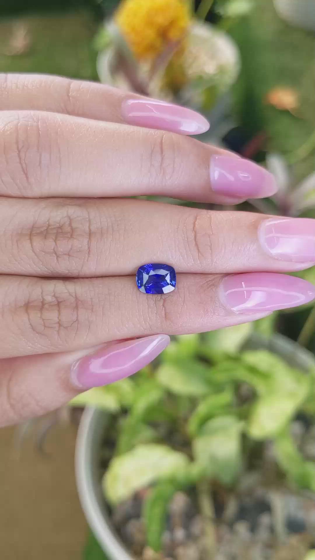 1.58 Ct. Blue Sapphire from Ceylon (Sri Lanka) Size Video