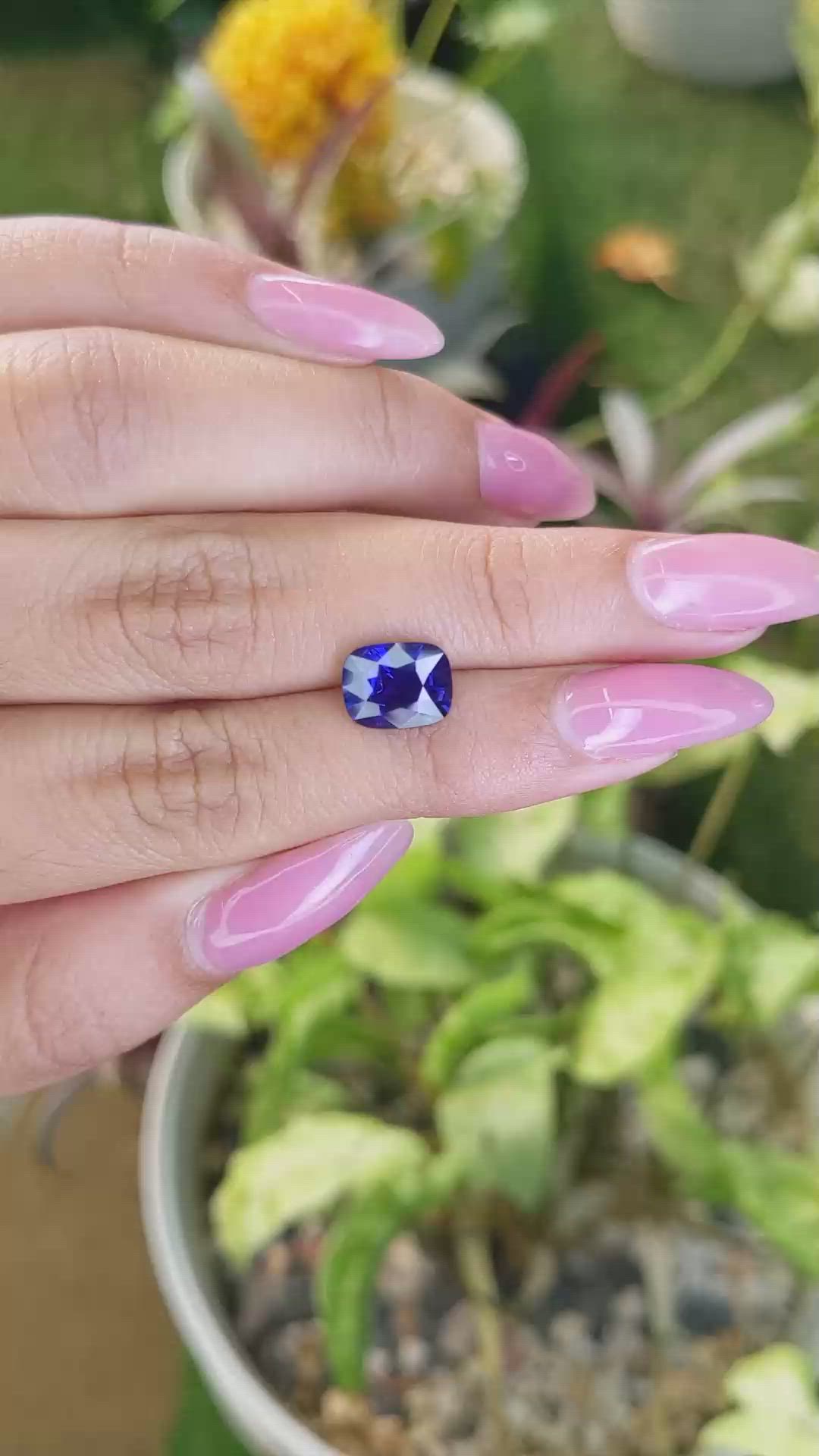 2.81 Ct. Blue Sapphire from Ceylon (Sri Lanka) Size Video