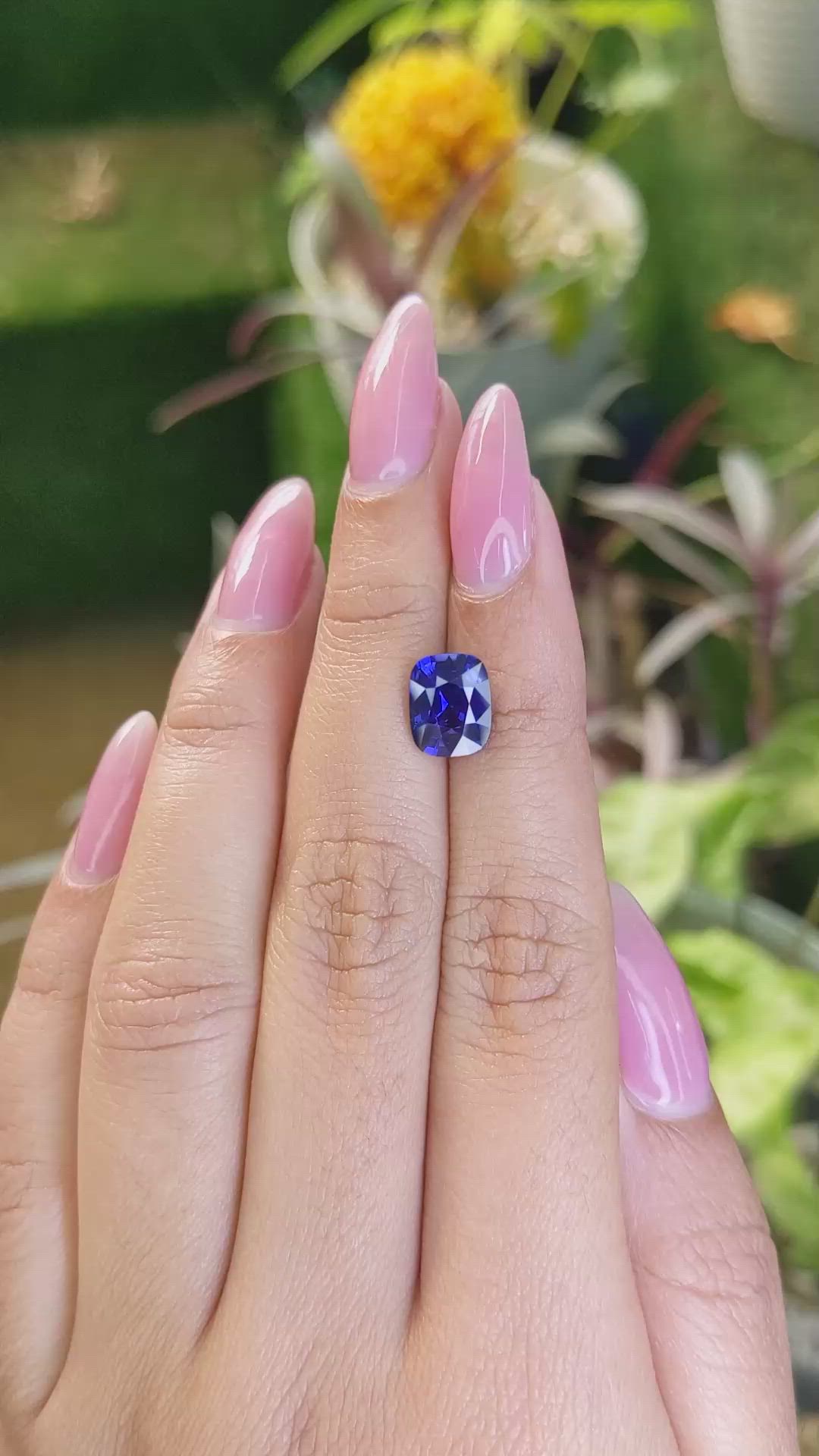 2.81 Ct. Blue Sapphire from Ceylon (Sri Lanka) Size Video
