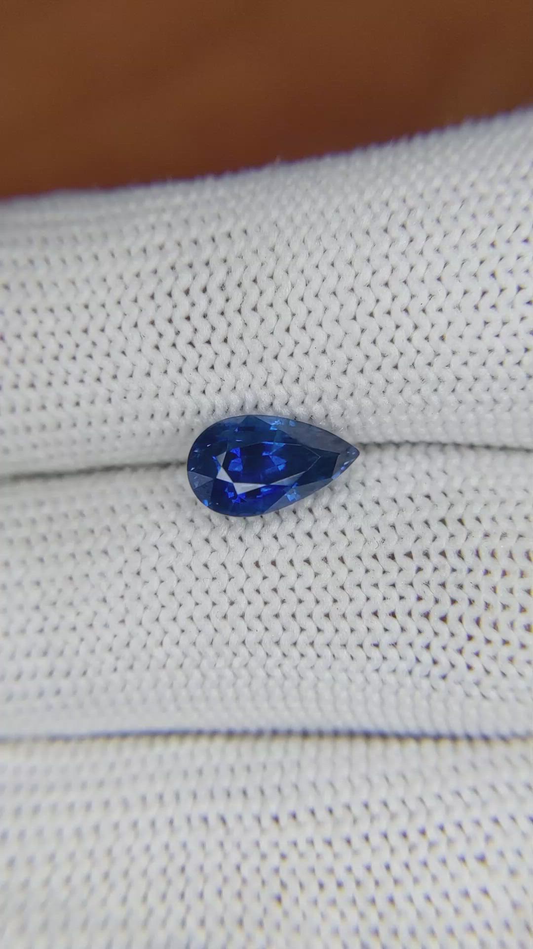 2.35 Ct. Blue Sapphire from Ceylon (Sri Lanka) Size Video