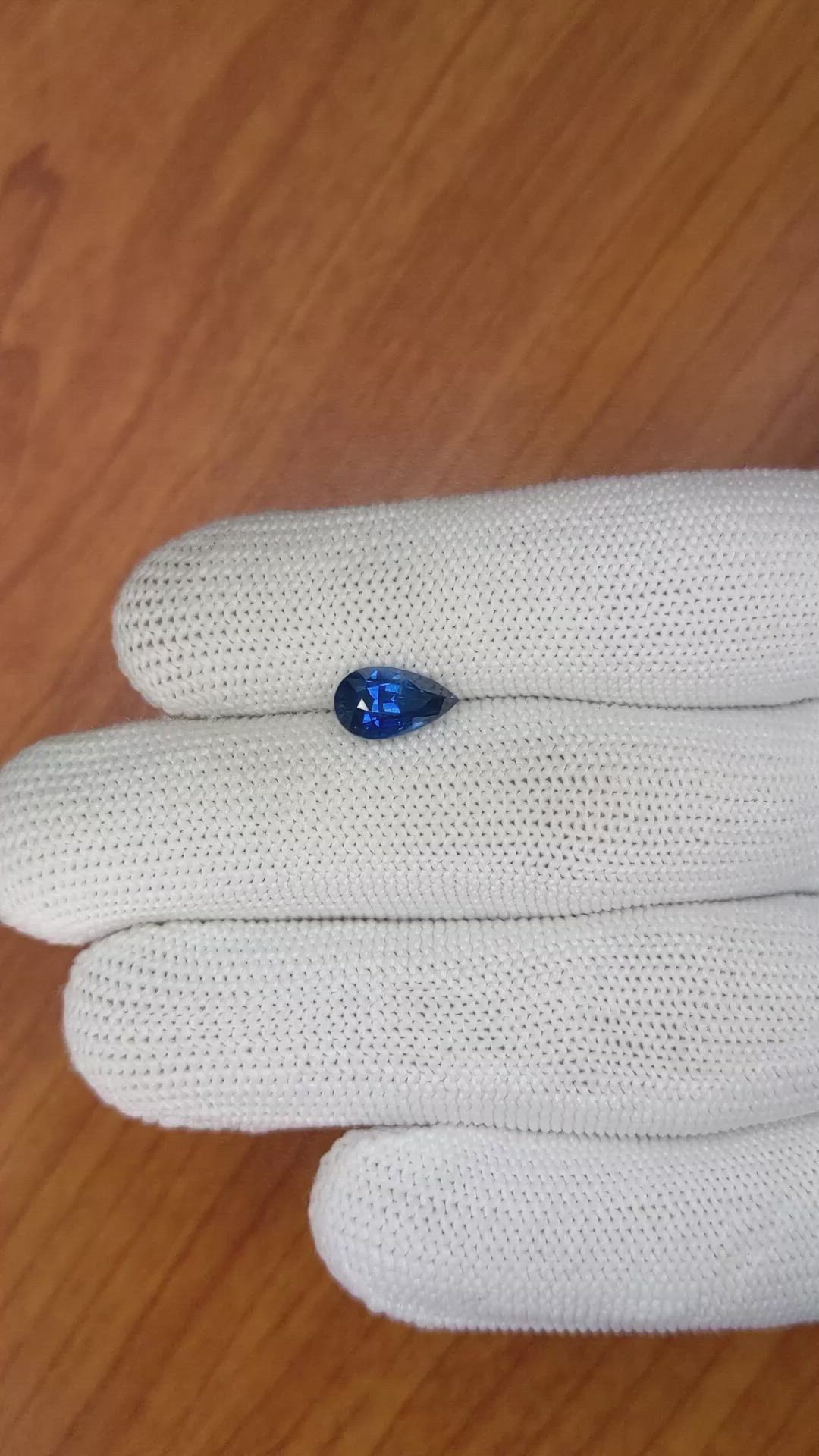 2.35 Ct. Blue Sapphire from Ceylon (Sri Lanka) Size Video