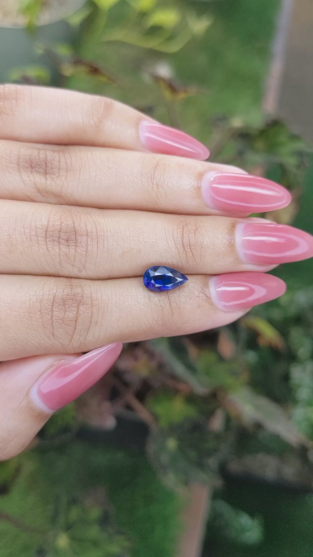 2.35 Ct. Blue Sapphire from Ceylon (Sri Lanka) Size Video