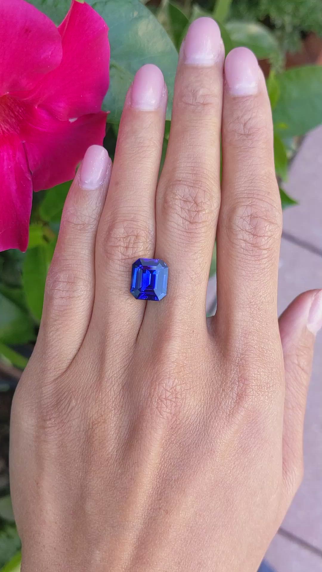 5.55 Ct. Blue Sapphire from Ceylon (Sri Lanka) Size Video