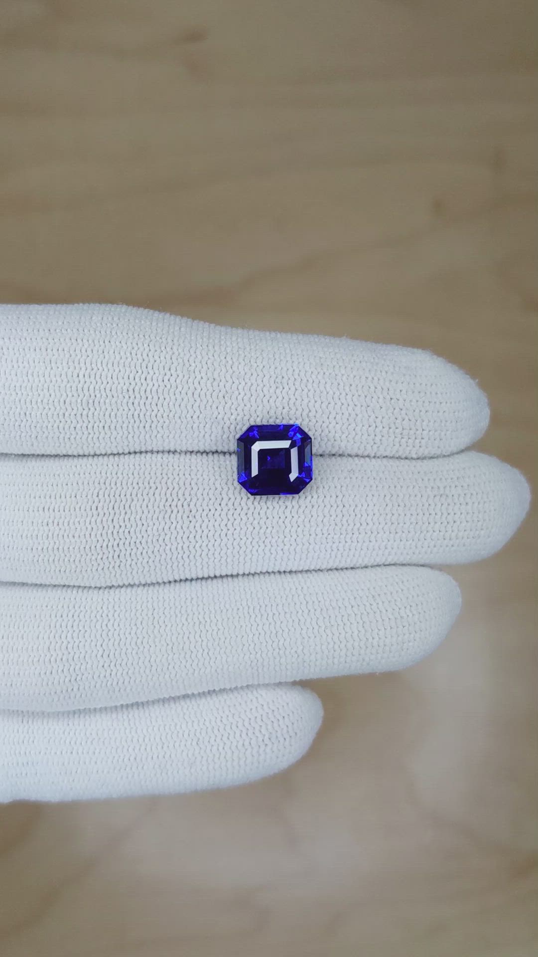 5.06 Ct. Blue Sapphire from Ceylon (Sri Lanka) Size Video