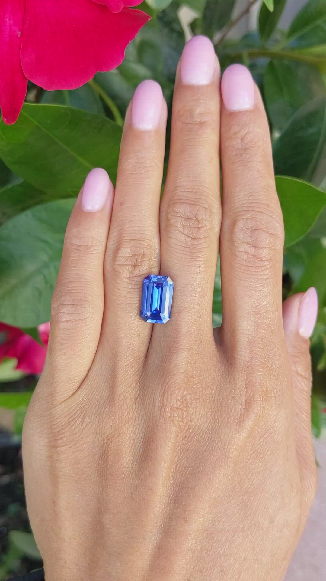 6.20 Ct. Blue Sapphire from Ceylon (Sri Lanka) Size Video