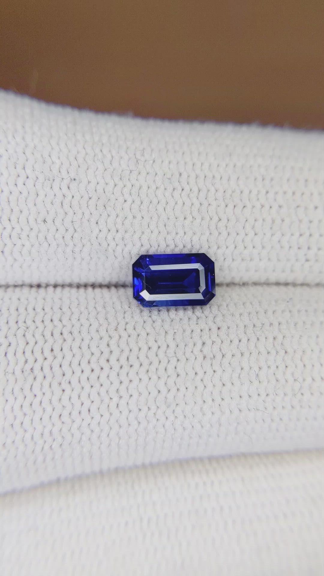 1.29 Ct. Blue Sapphire from Ceylon (Sri Lanka) Size Video