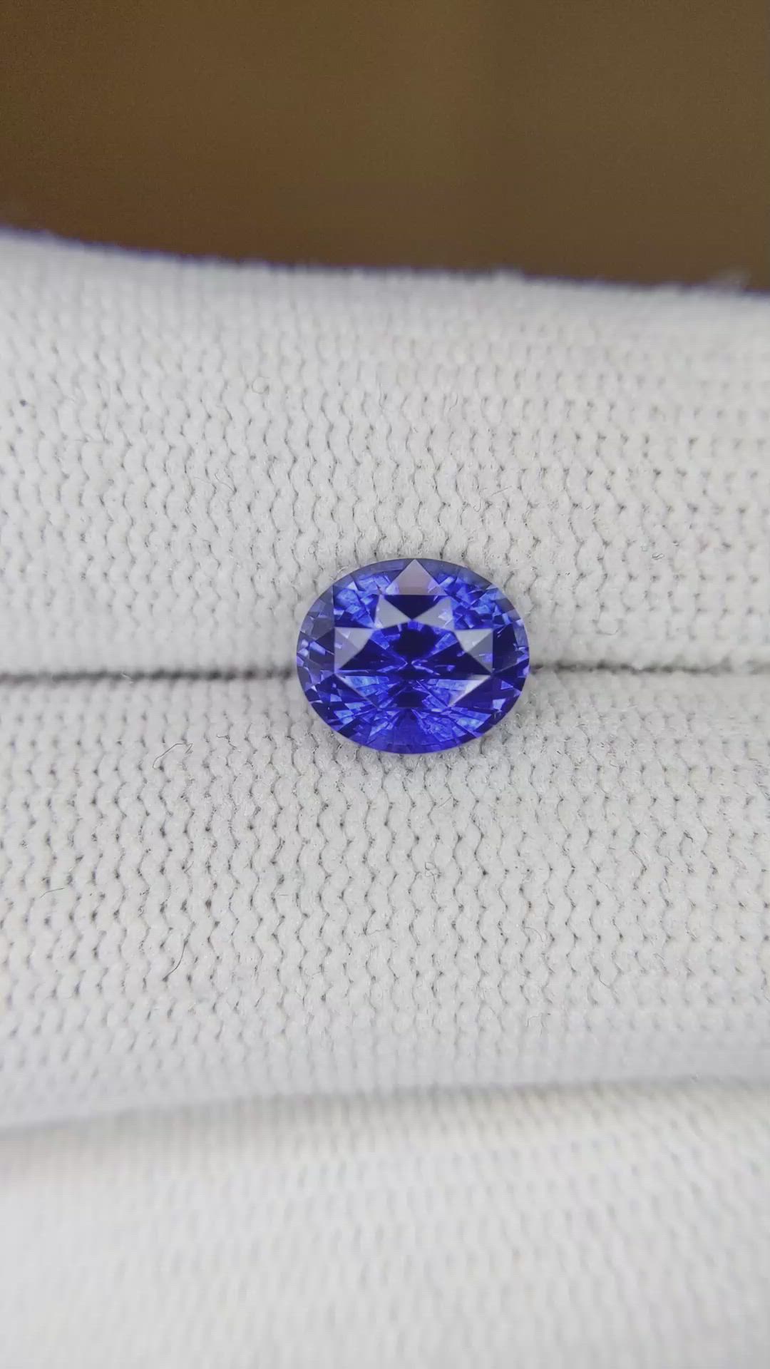 2.13 Ct. Blue Sapphire from Ceylon (Sri Lanka) Size Video