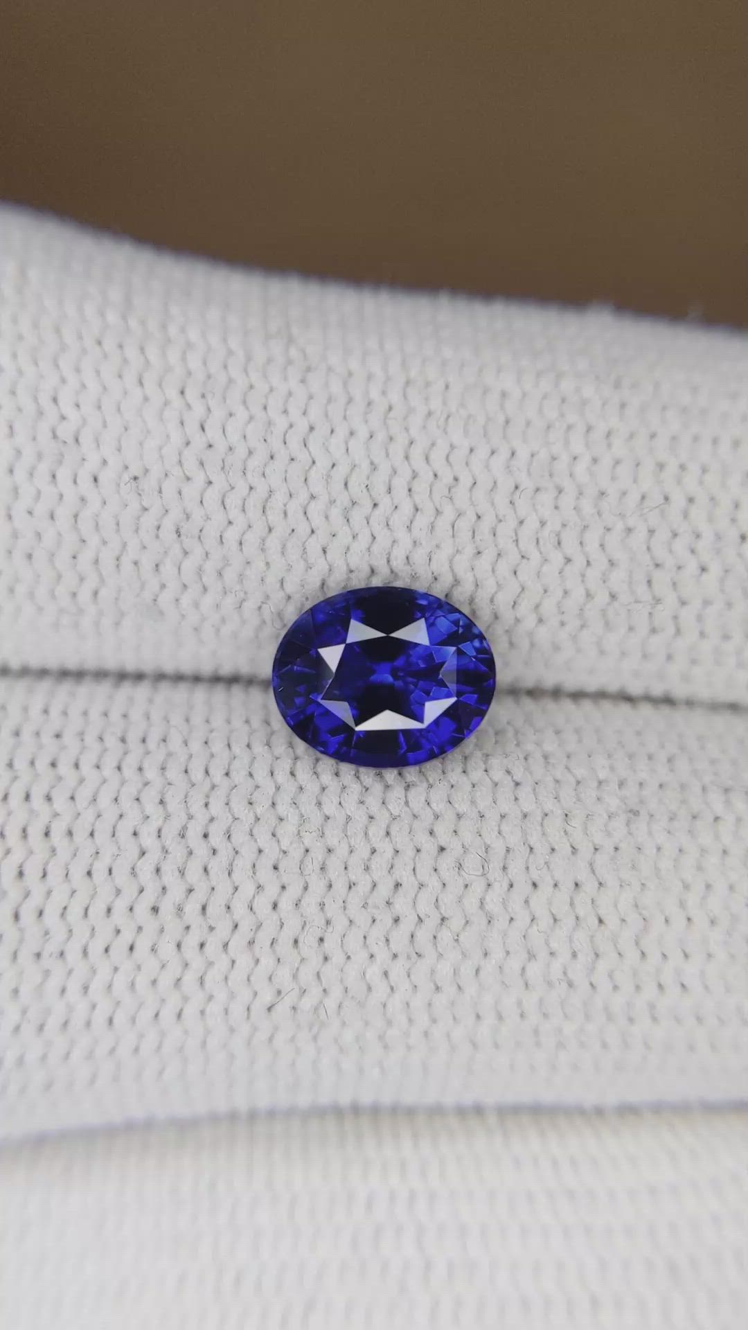 2.06 Ct. Blue Sapphire from Ceylon (Sri Lanka) Size Video