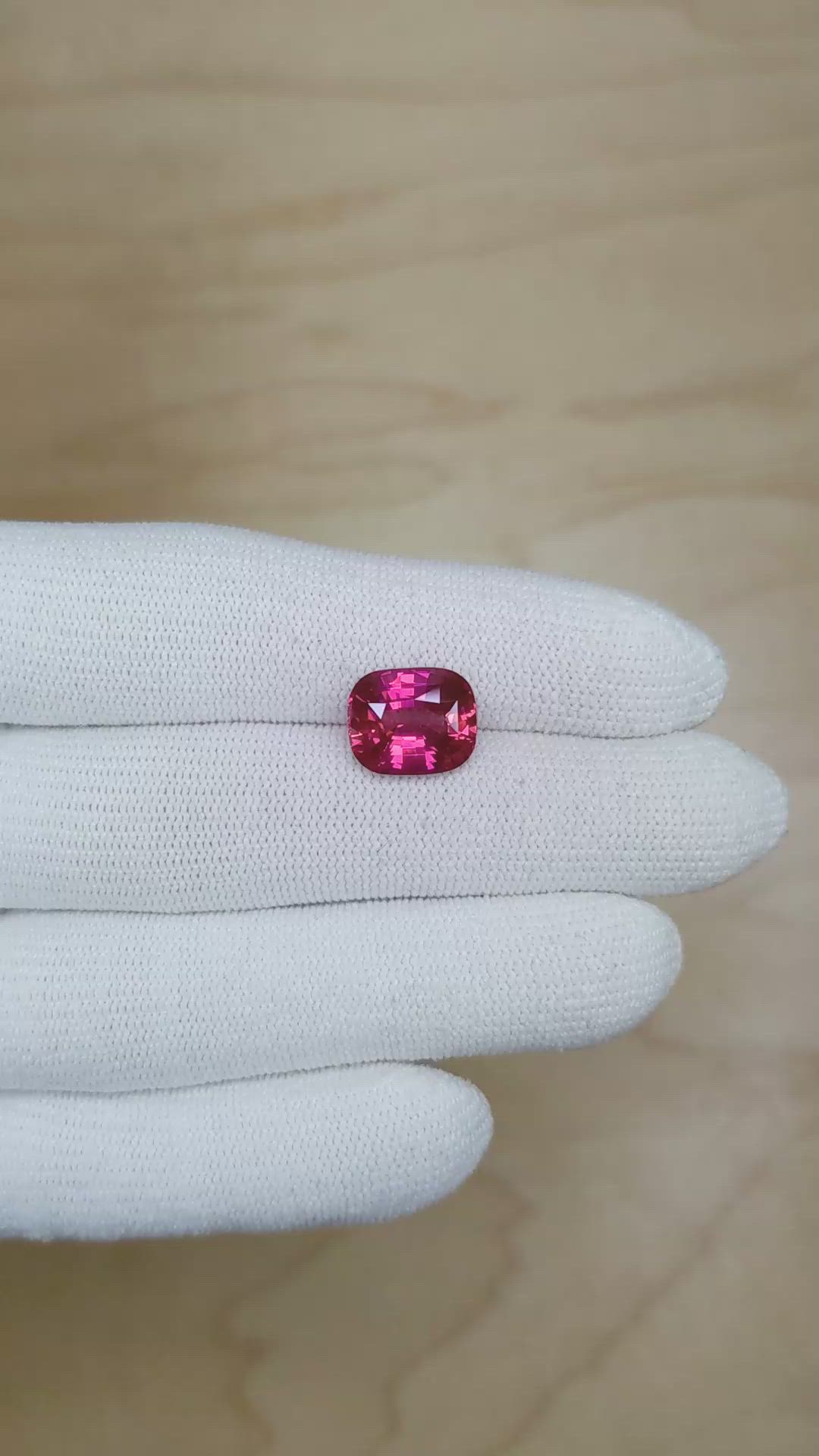 6.03 Ct. Purplish Pink Sapphire from Ceylon (Sri Lanka) Size Video