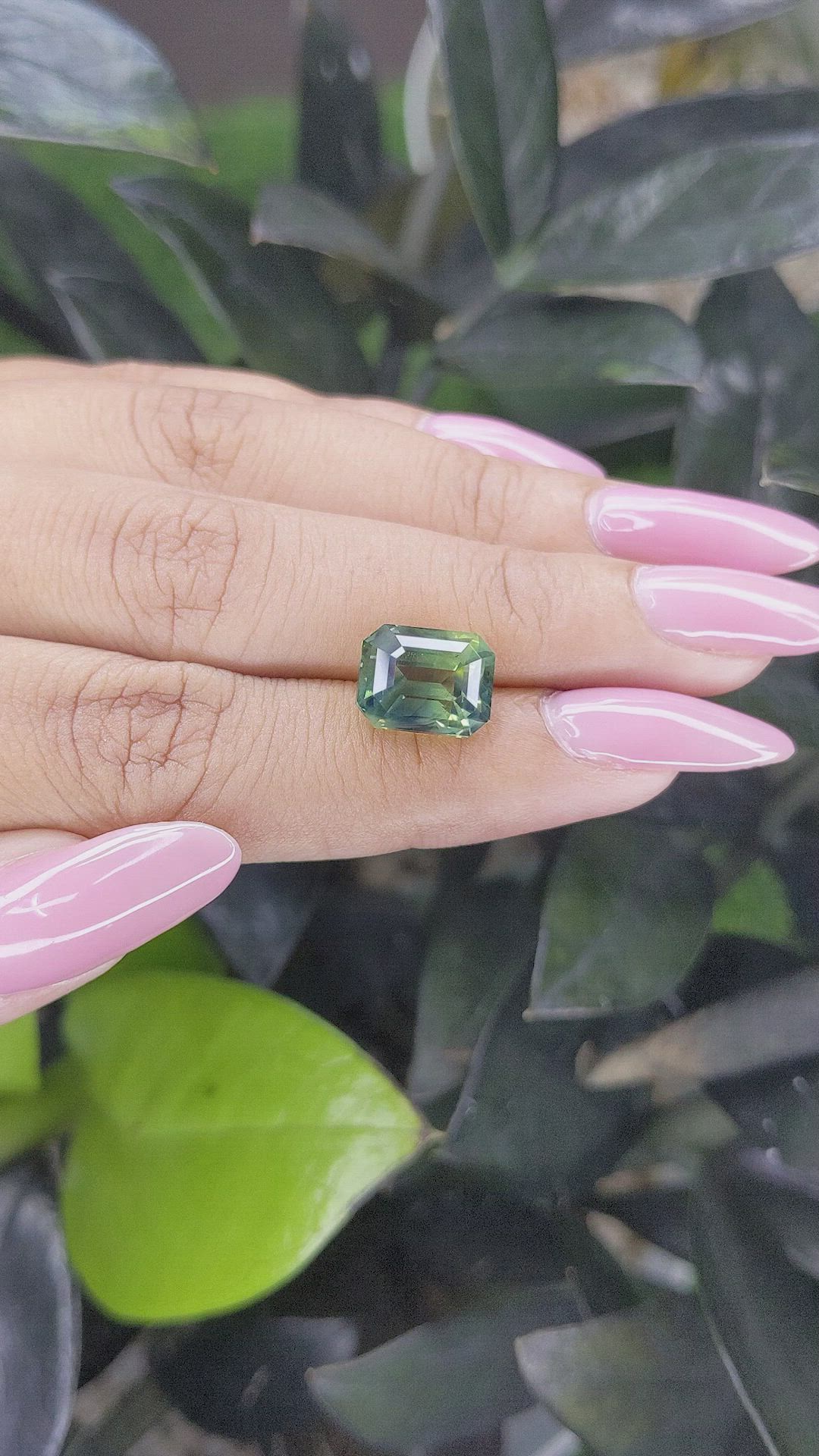 7.00 Ct. Bi Color Sapphire from Madagascar Size Video