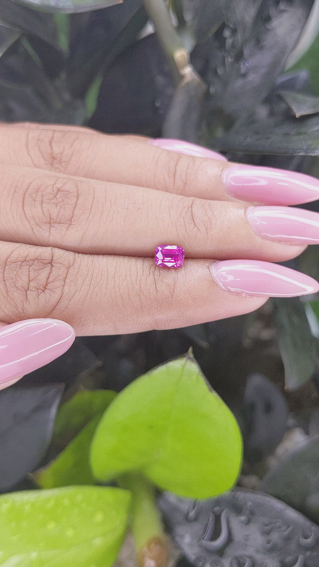 0.72 Ct. Purplish Pink Sapphire from Tanzania Size Video