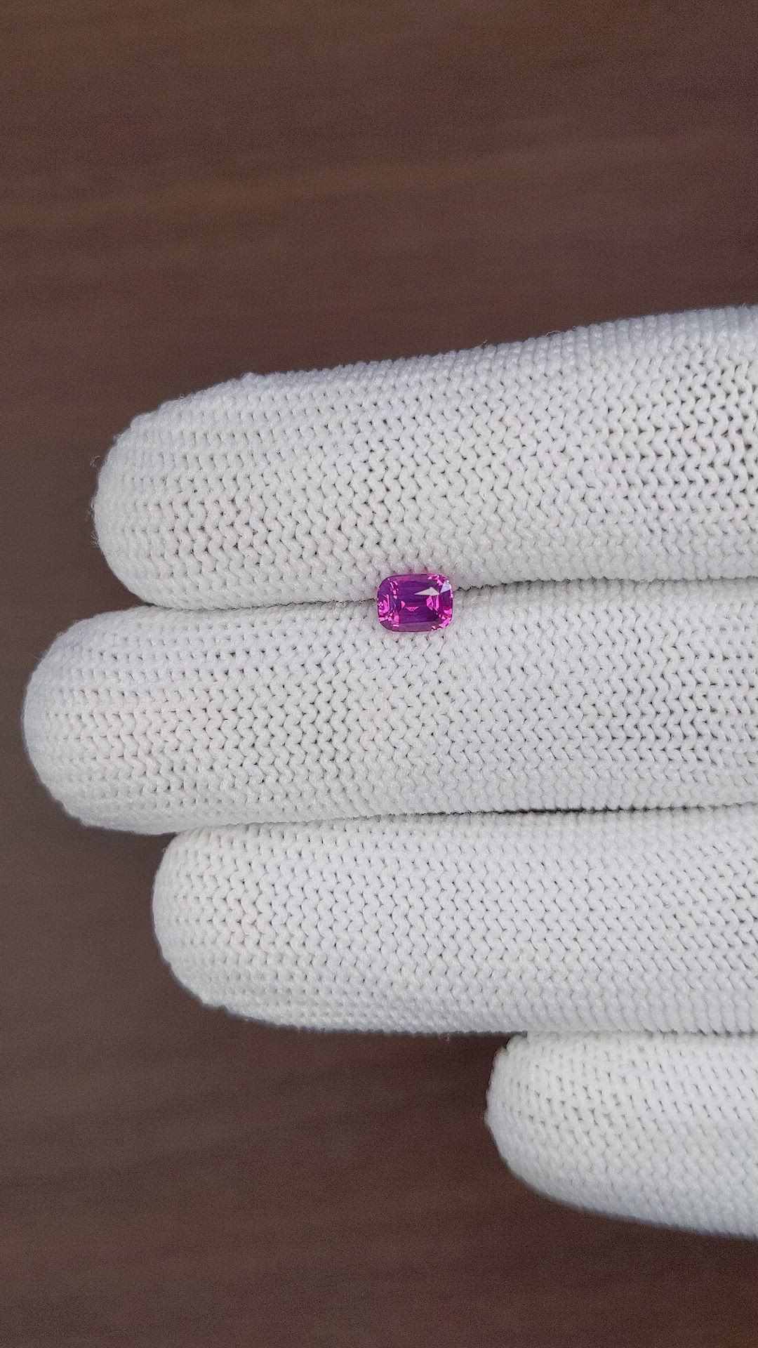 0.72 Ct. Purplish Pink Sapphire from Tanzania Size Video