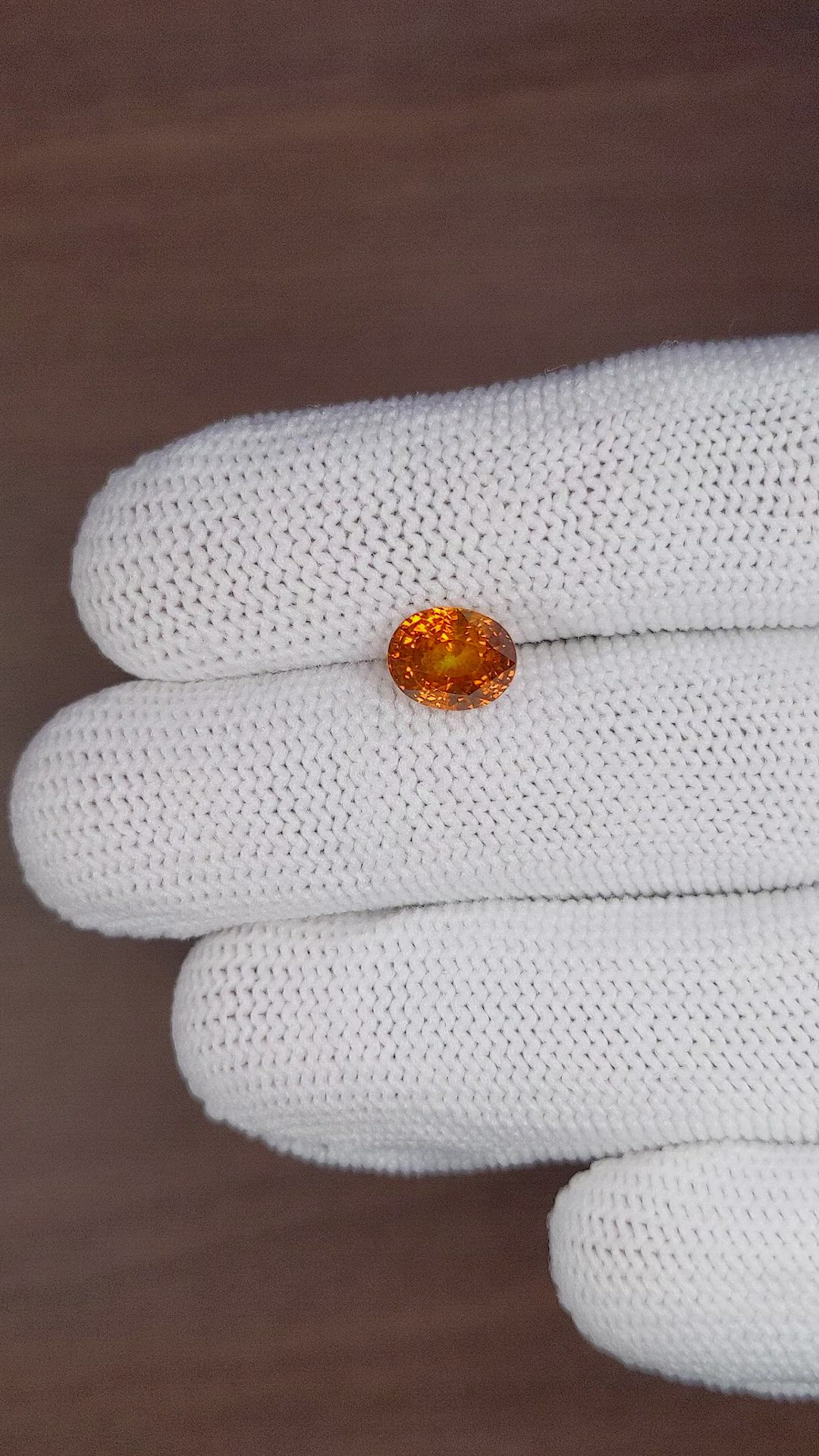 2.68 Ct. Orange Sapphire from Ceylon (Sri Lanka) Size Video