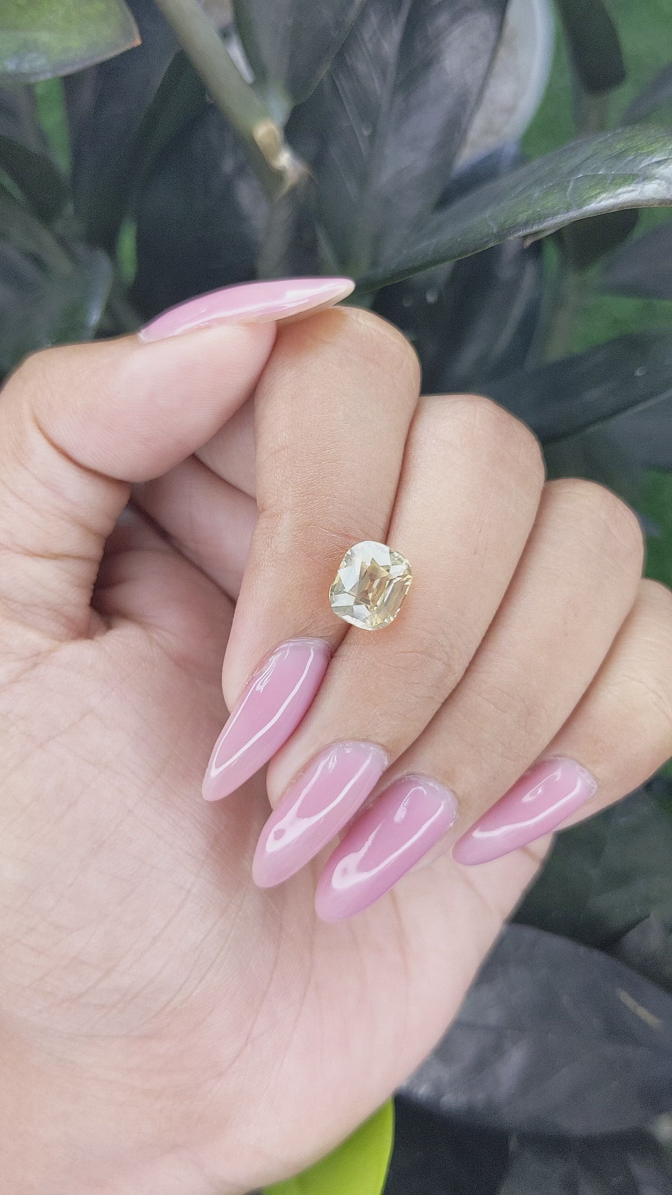 3.52 Ct. Yellow Sapphire from Ceylon (Sri Lanka) Size Video