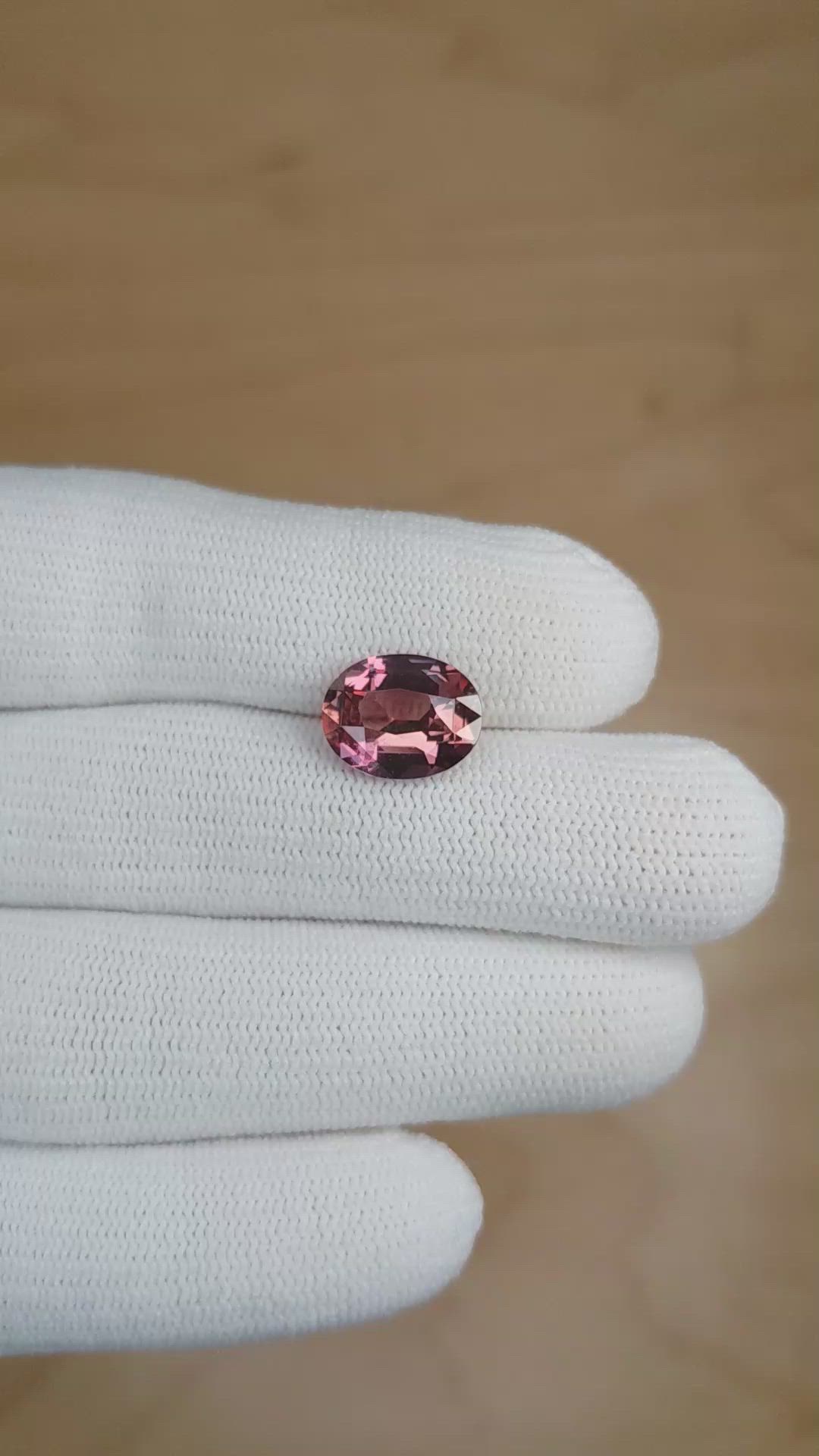 4.76 Ct. Bi Color Sapphire from Madagascar Size Video