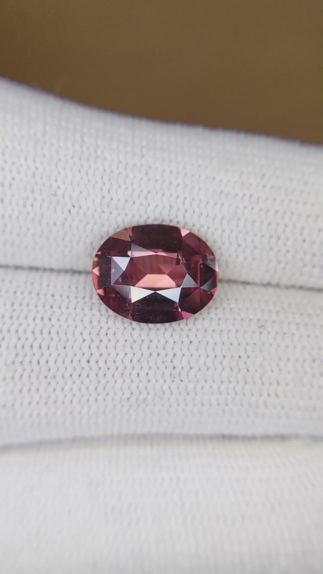 4.76 Ct. Bi Color Sapphire from Madagascar Size Video