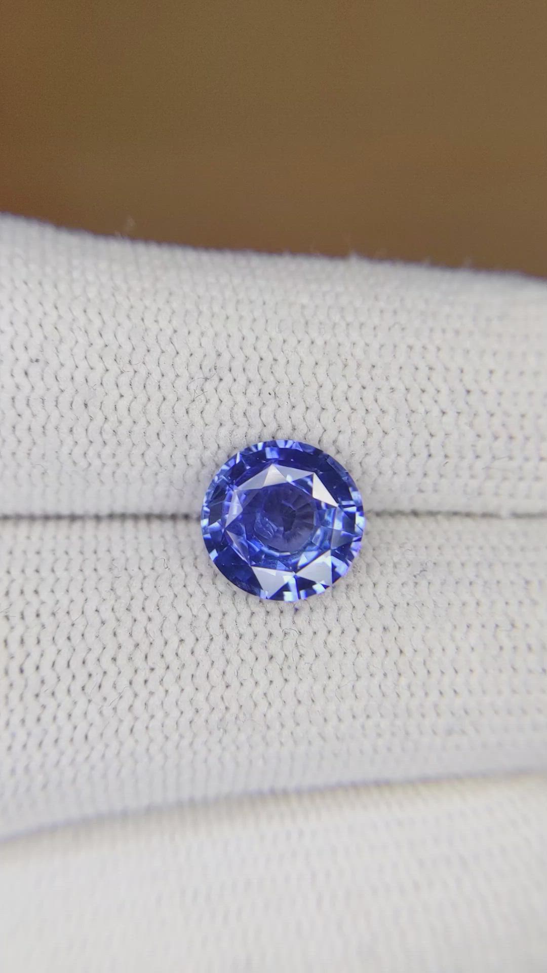 2.51 Ct. Blue Sapphire from Ceylon (Sri Lanka) Size Video