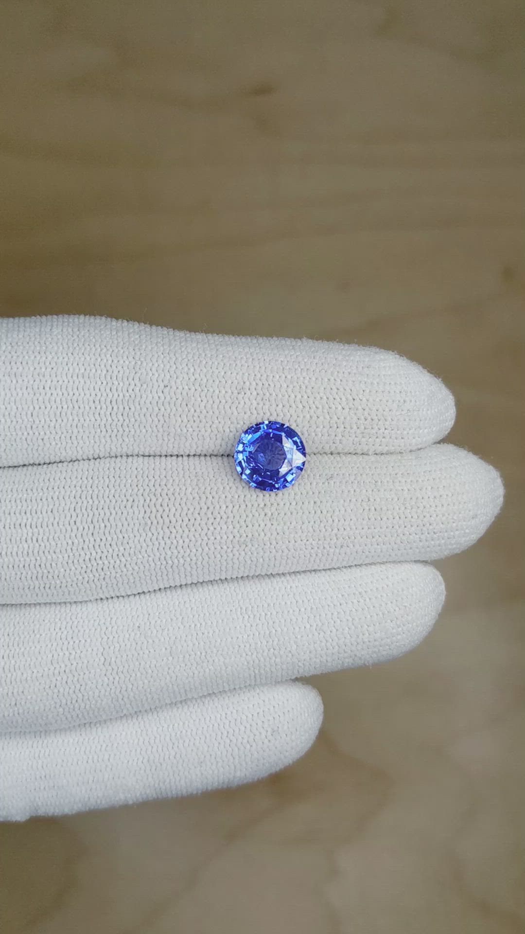 2.51 Ct. Blue Sapphire from Ceylon (Sri Lanka) Size Video