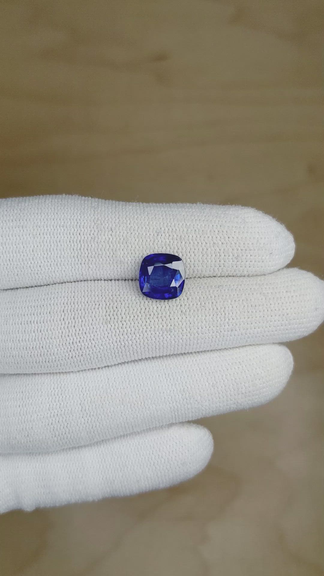3.50 Ct. Blue Sapphire from Ceylon (Sri Lanka) Size Video