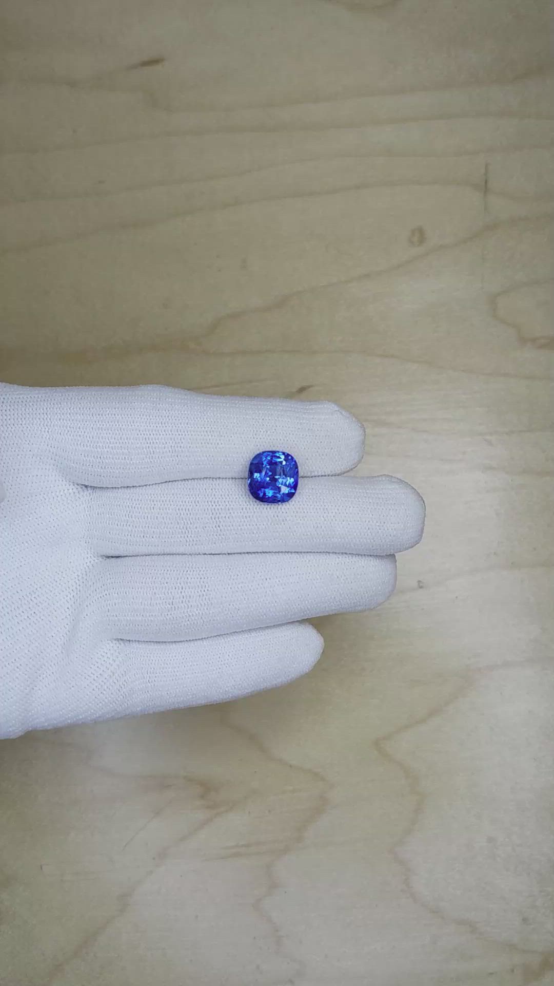 6.17 Ct. Blue Sapphire from Ceylon (Sri Lanka) Size Video