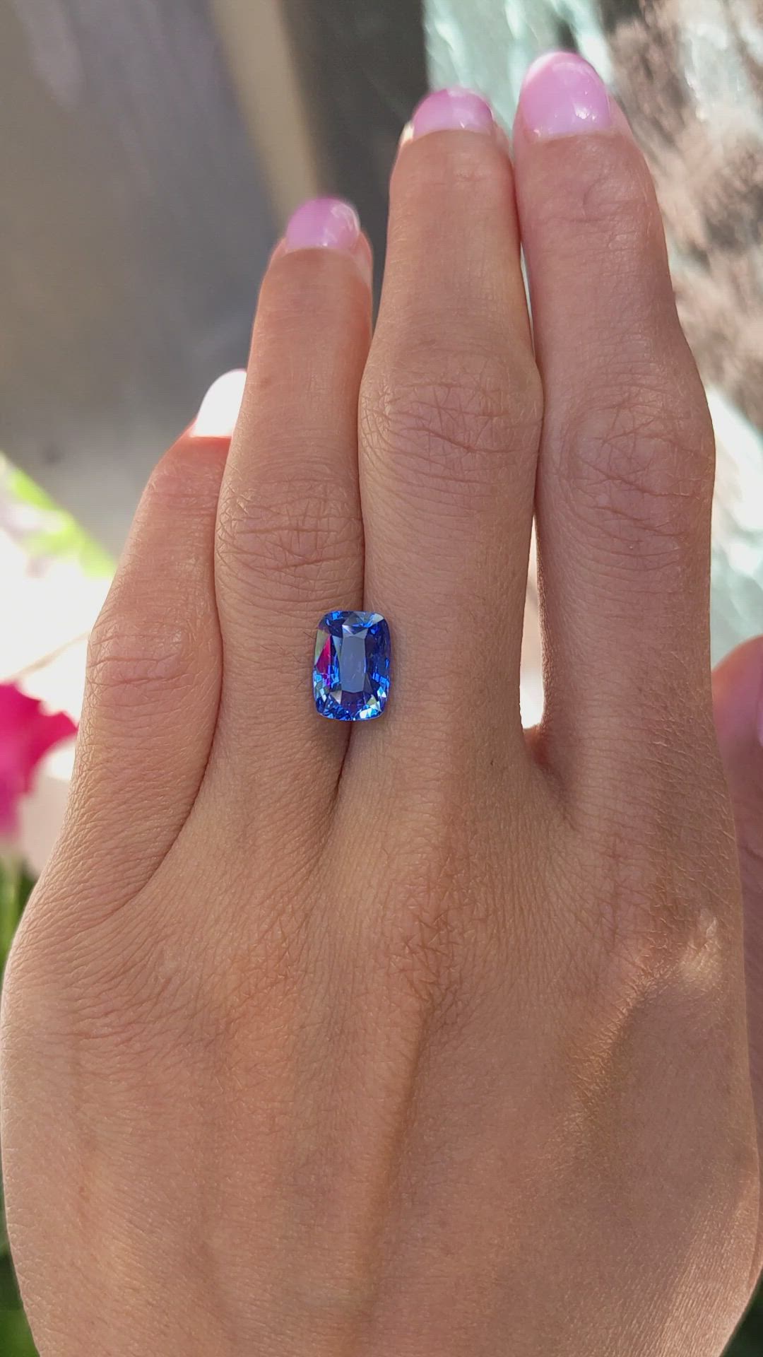 4.03 Ct. Blue Sapphire from Ceylon (Sri Lanka) Size Video