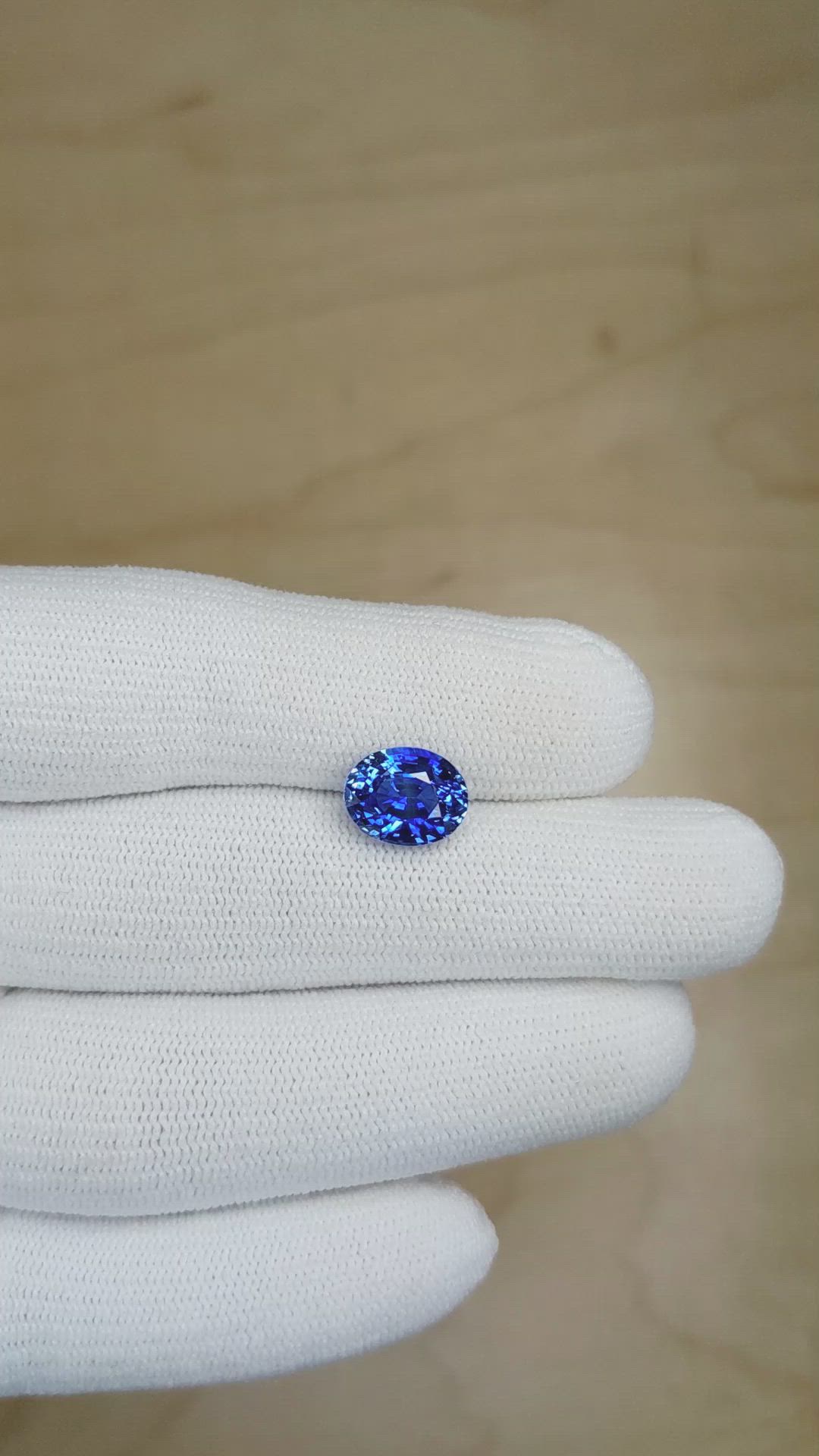 4.56 Ct. Blue Sapphire from Ceylon (Sri Lanka) Size Video