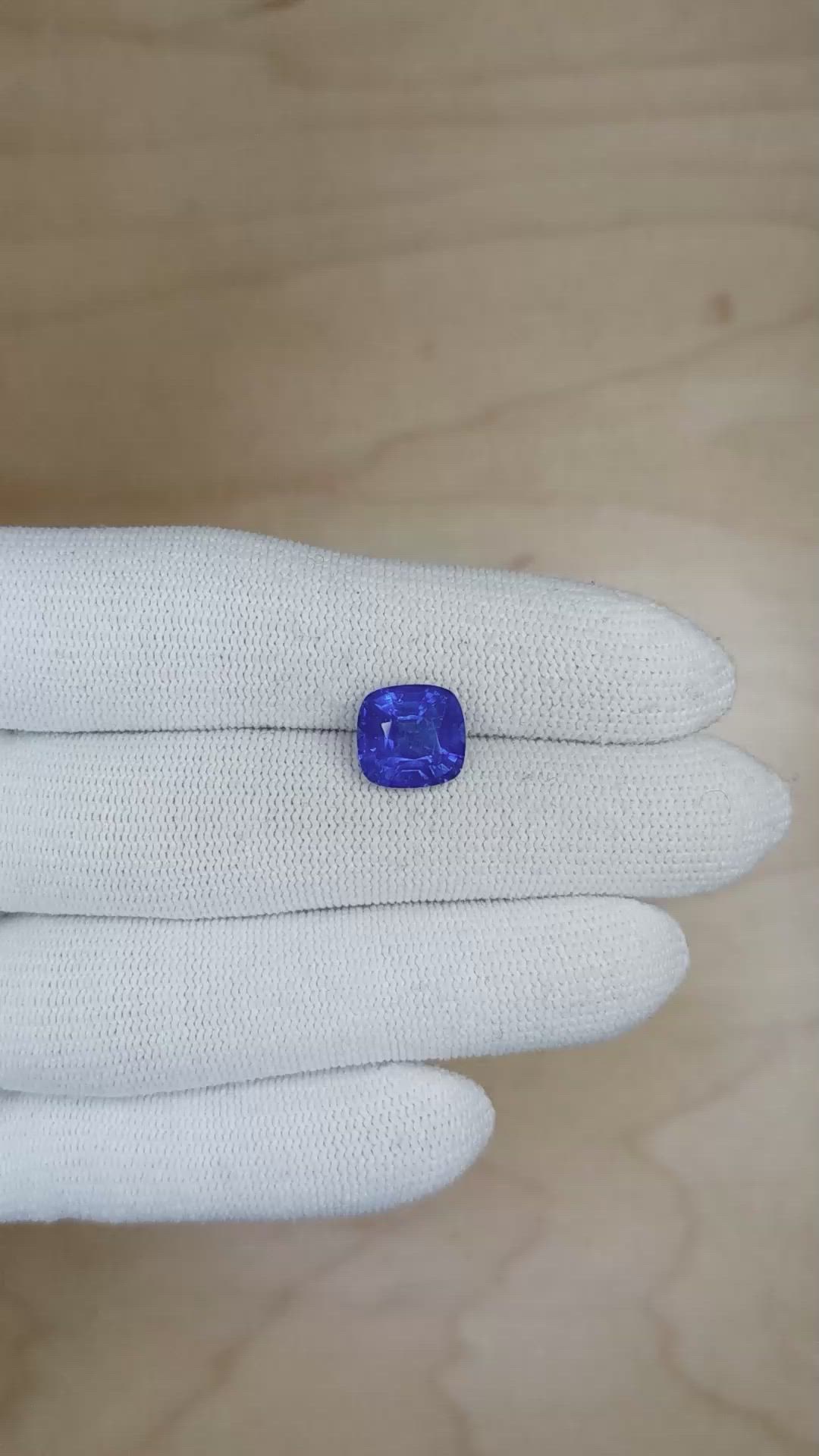 4.62 Ct. Blue Sapphire from Ceylon (Sri Lanka) Size Video