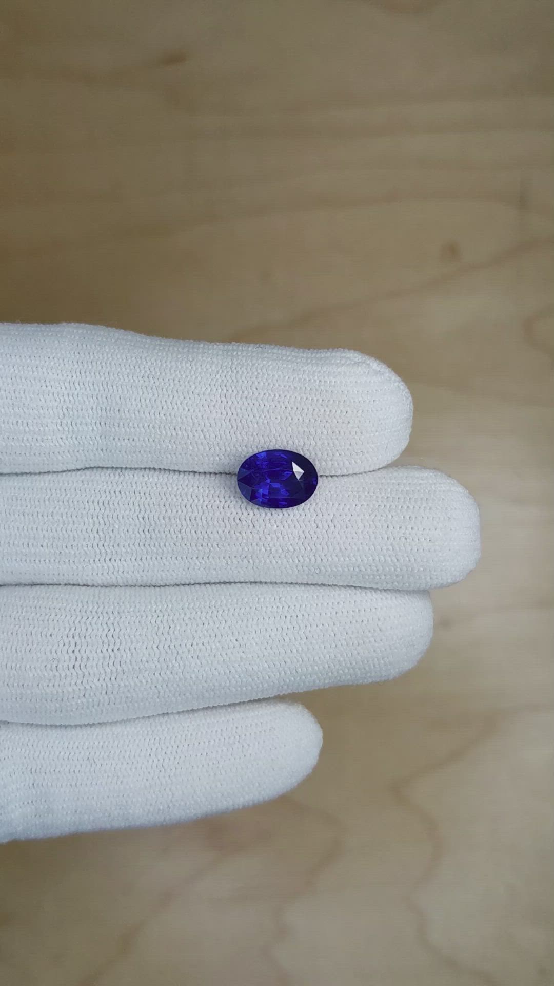 3.16 Ct. Blue Sapphire from Ceylon (Sri Lanka) Size Video