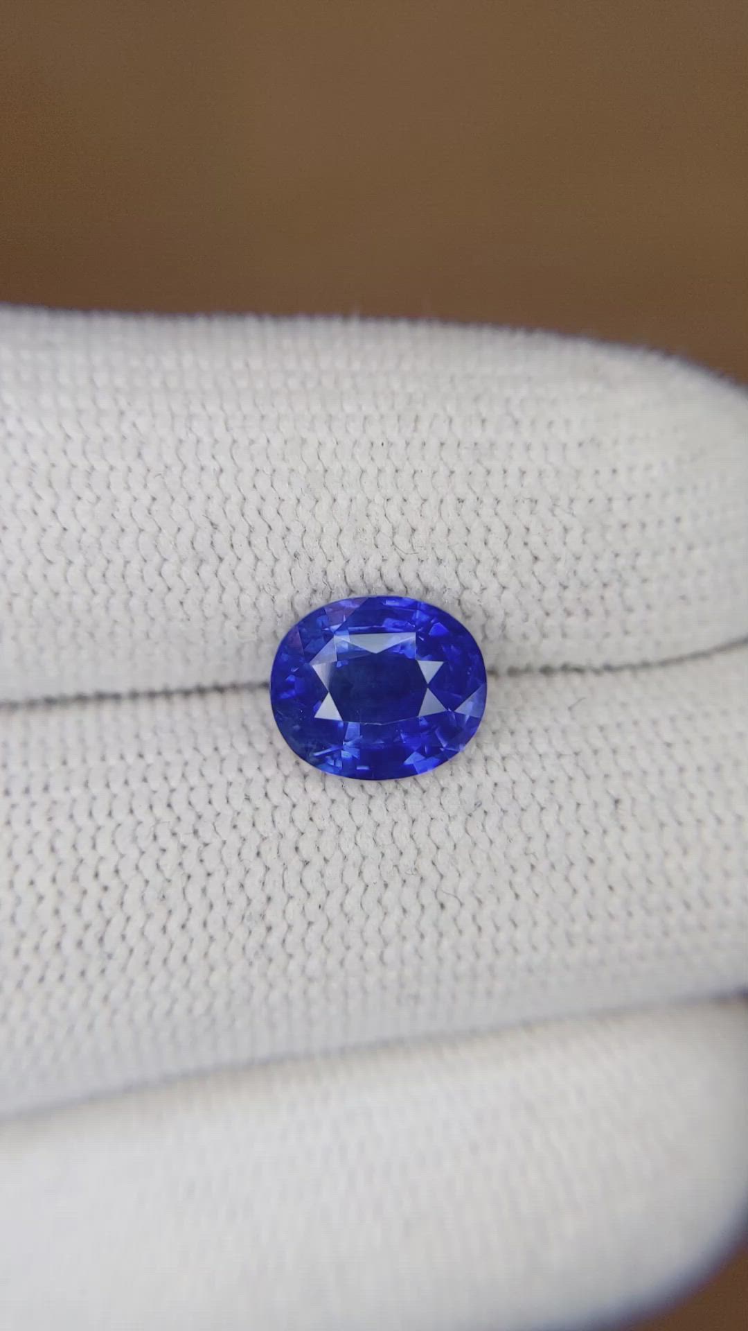 2.42 Ct. Blue Sapphire from Ceylon (Sri Lanka) Size Video