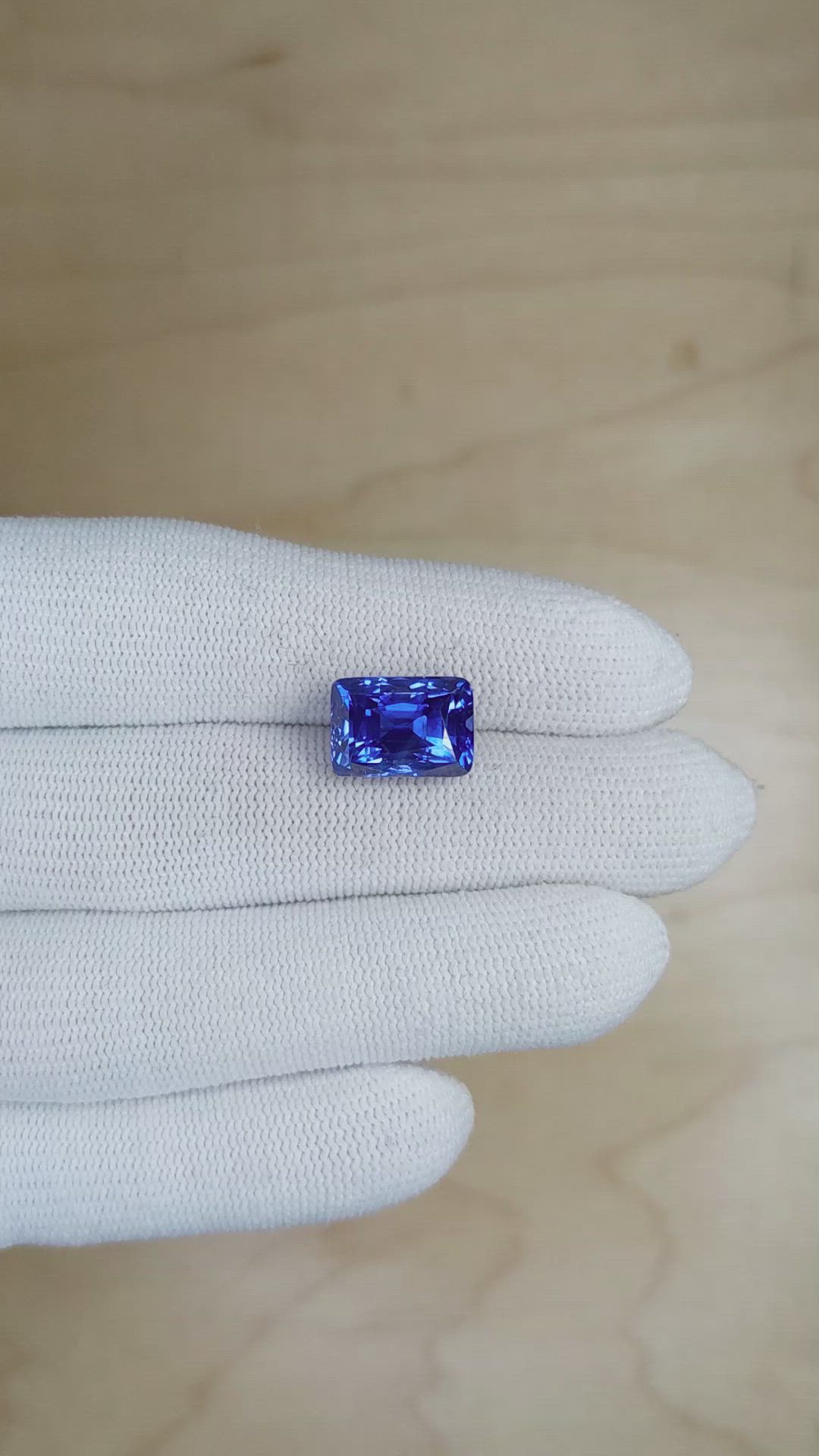 10.55 Ct. Blue Sapphire from Ceylon (Sri Lanka) Size Video