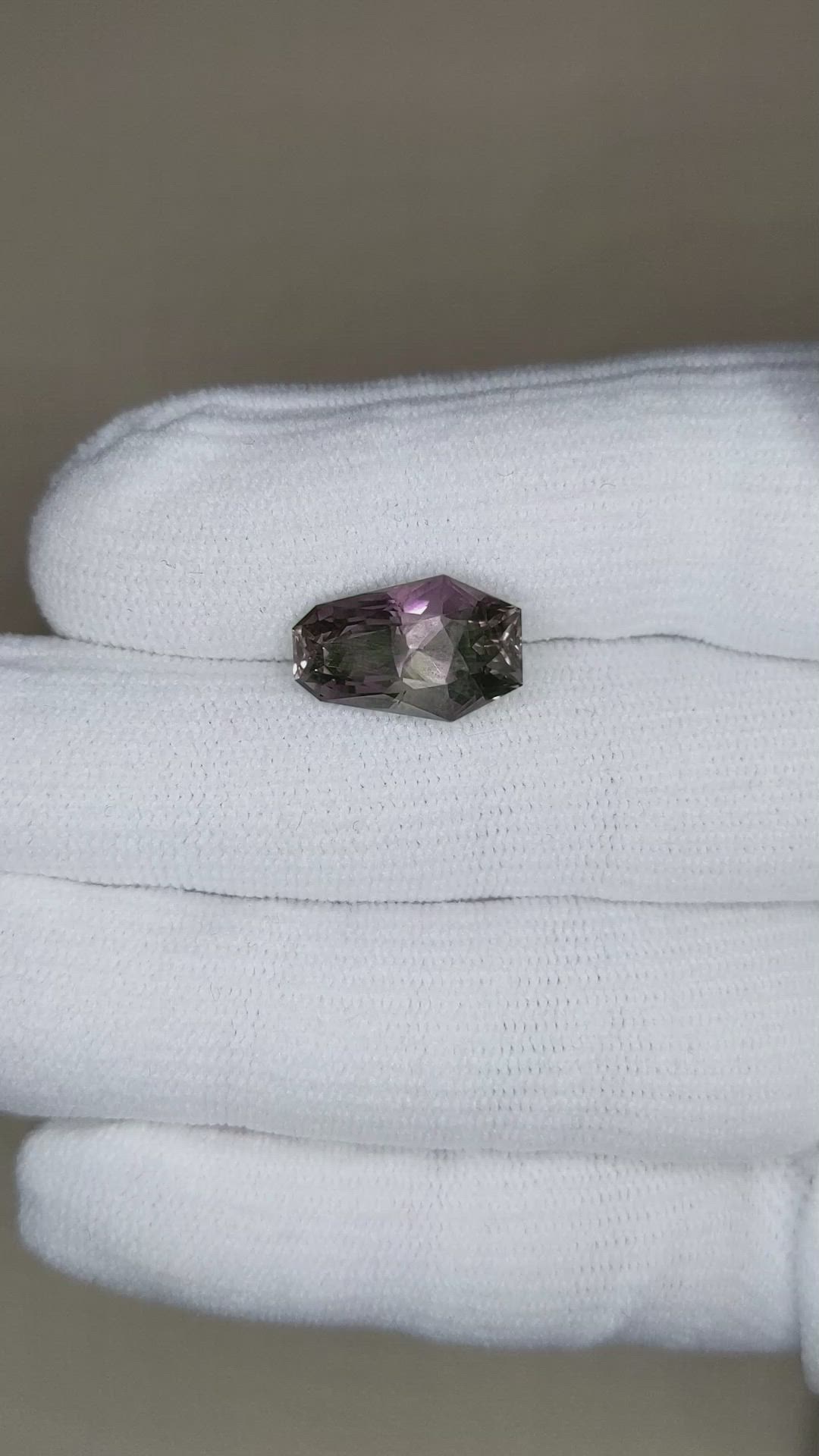 9.02 Ct. Pinkish Purple Sapphire from Montana Size Video