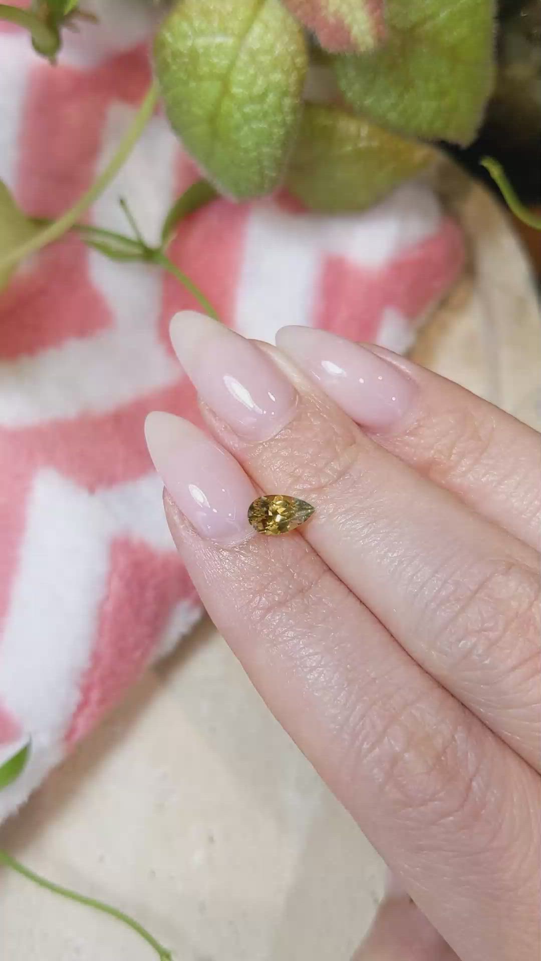 0.92 Ct. Bi Color Sapphire from Montana Size Video