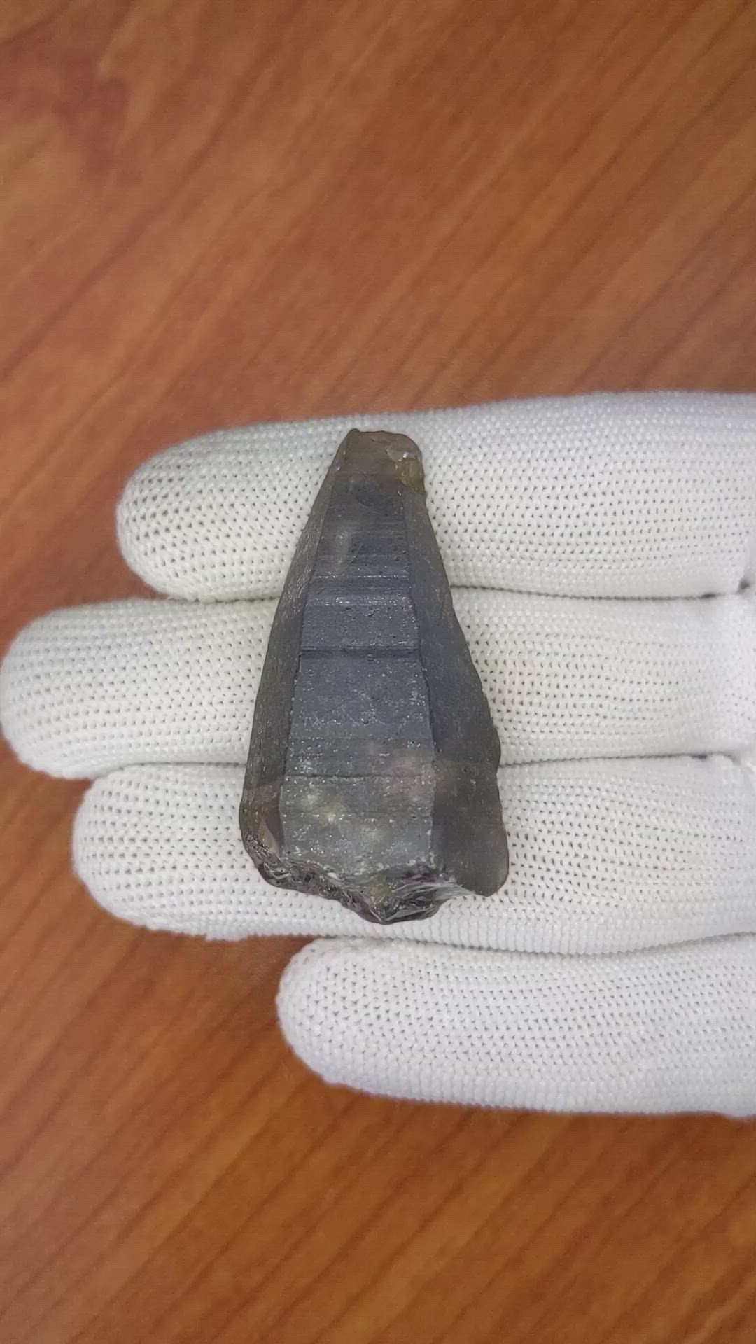 134.88 Ct. Blue Sapphire Crystal from Ceylon (Sri Lanka) Size Video