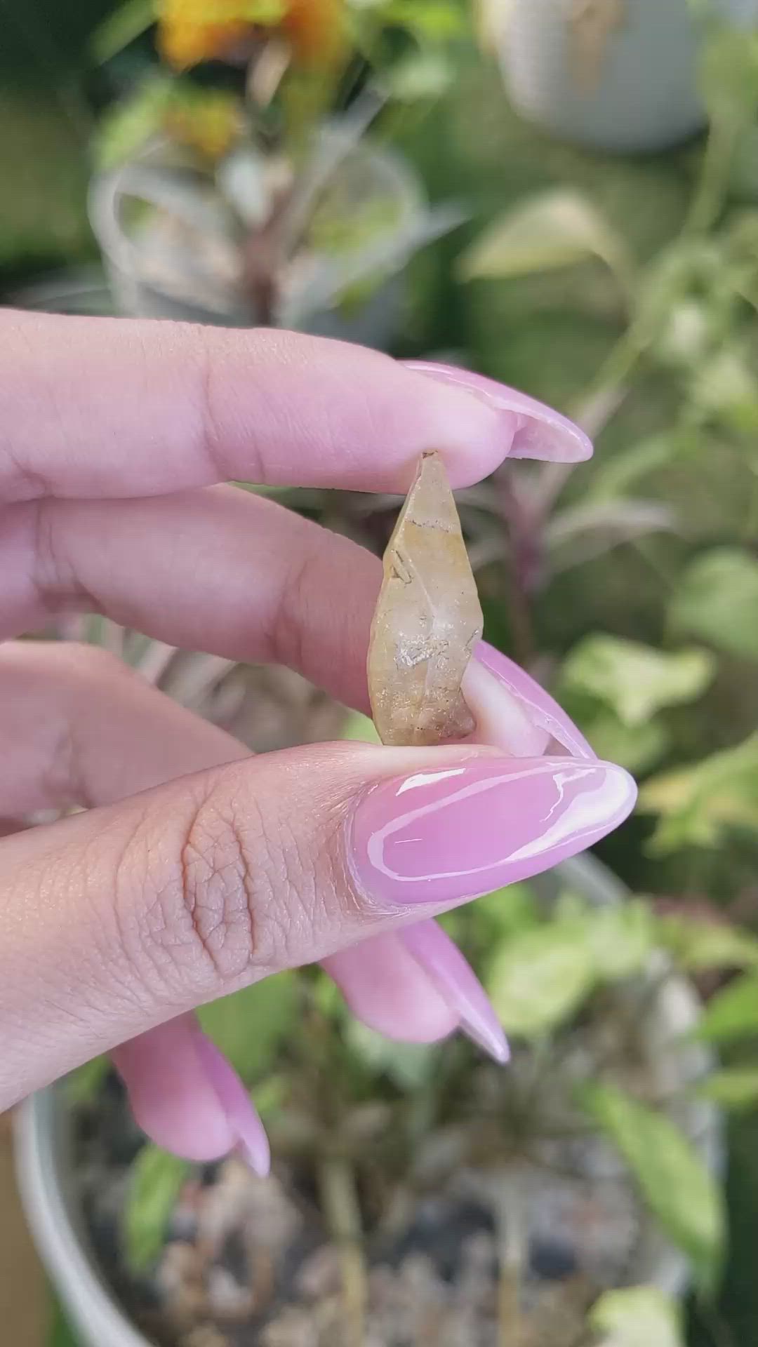 13.84 Ct. Yellow Sapphire Crystal from Ceylon (Sri Lanka) Size Video