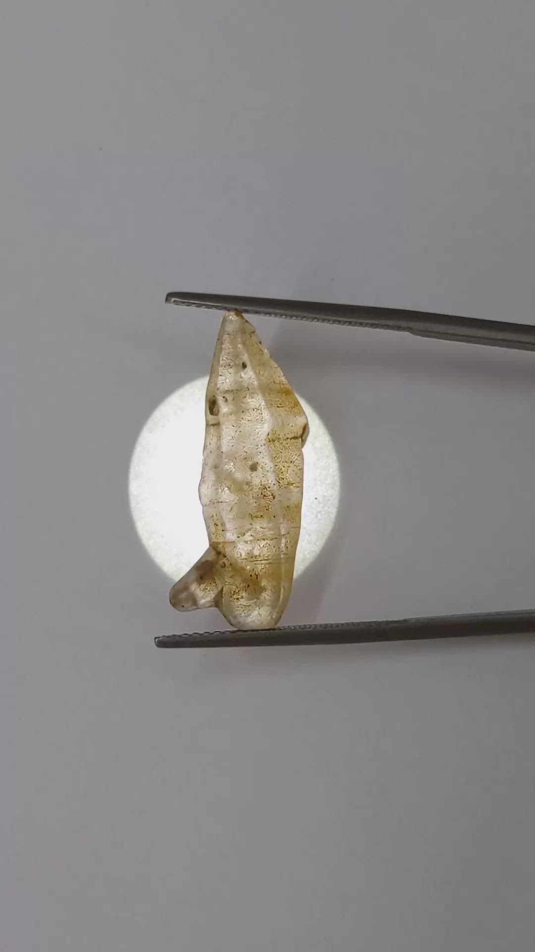 13.84 Ct. Yellow Sapphire Crystal from Ceylon (Sri Lanka) Size Video