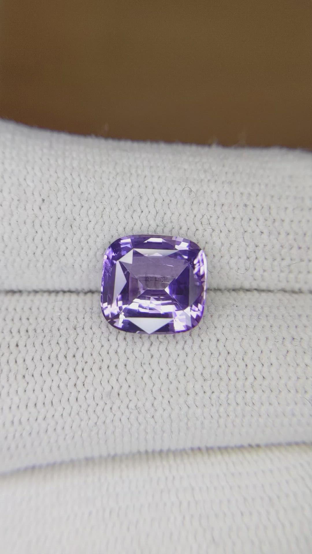 4.06 Ct. Purple Sapphire from Ceylon (Sri Lanka) Size Video