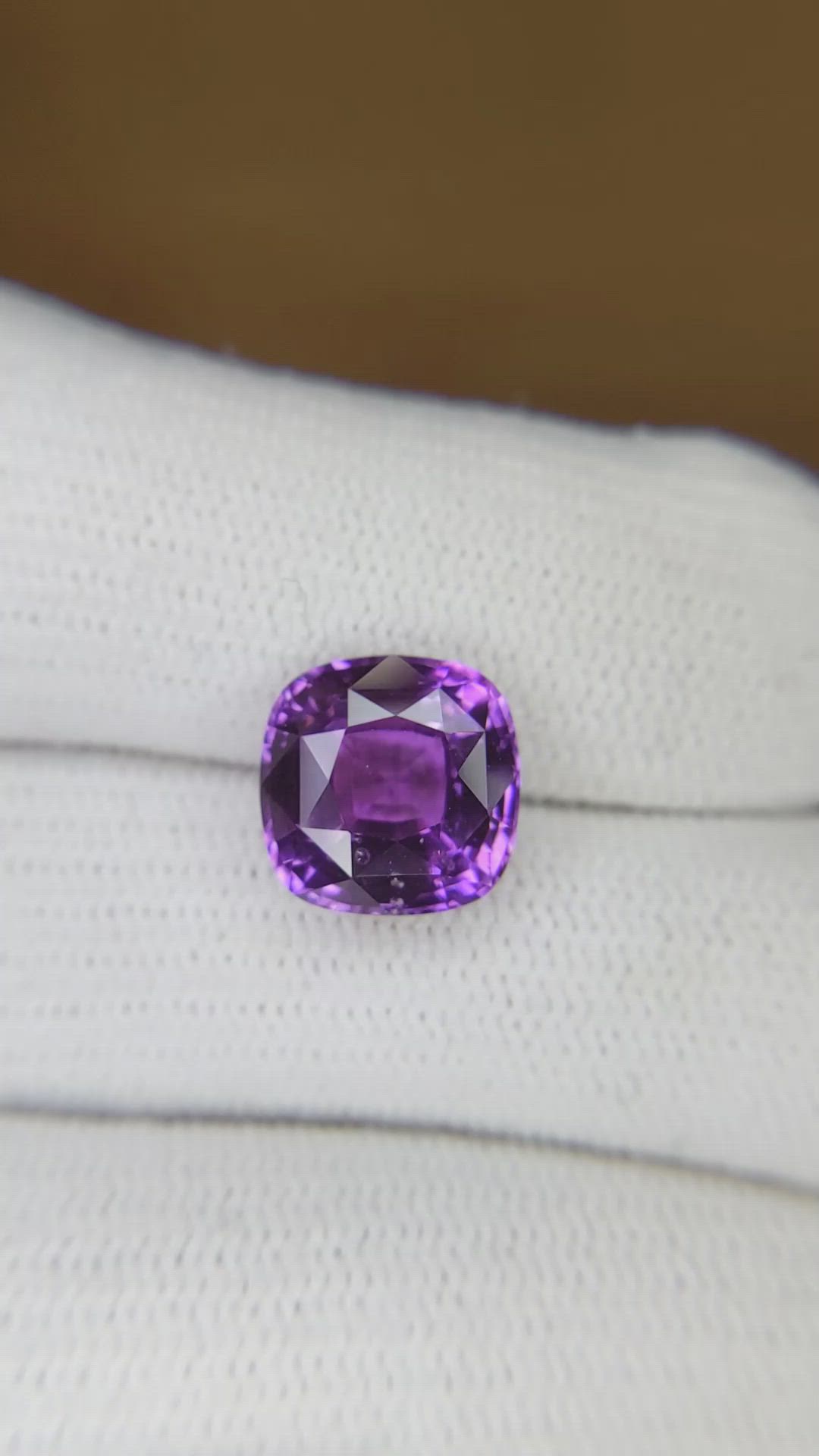 5.12 Ct. Purple Sapphire from Ceylon (Sri Lanka) Size Video